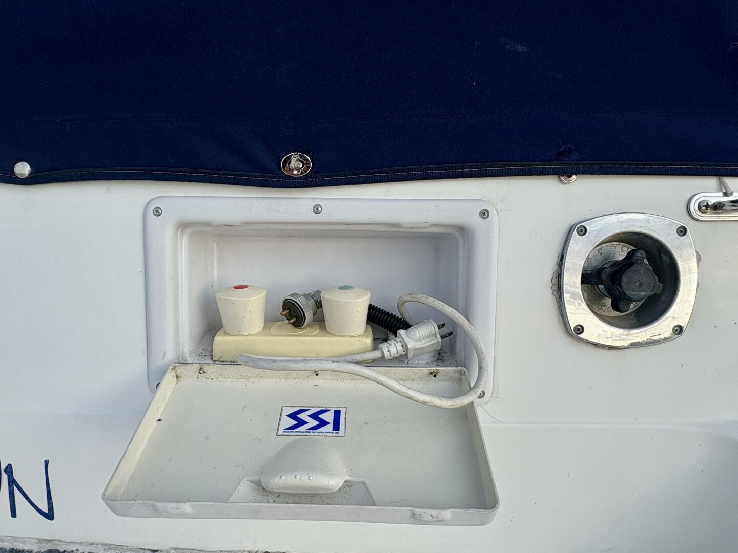 Midnight Run 27ft Doral Yacht For Sale