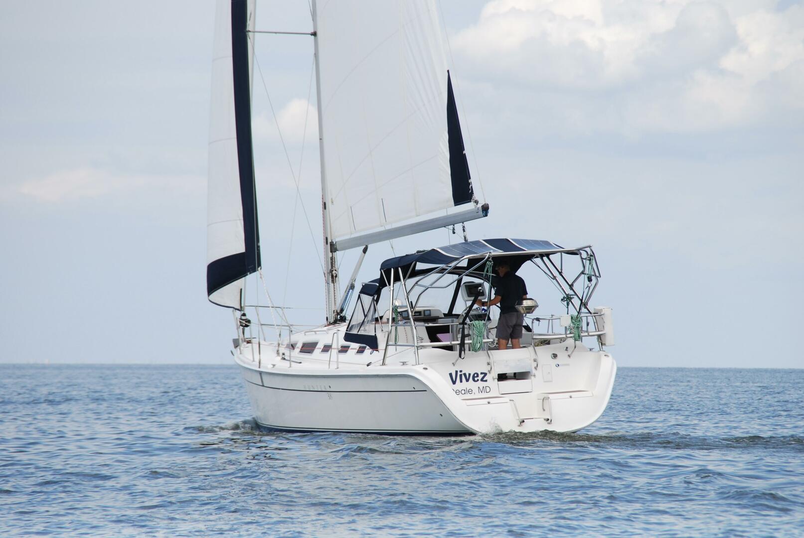 Vivez 38ft Hunter Yacht For Sale