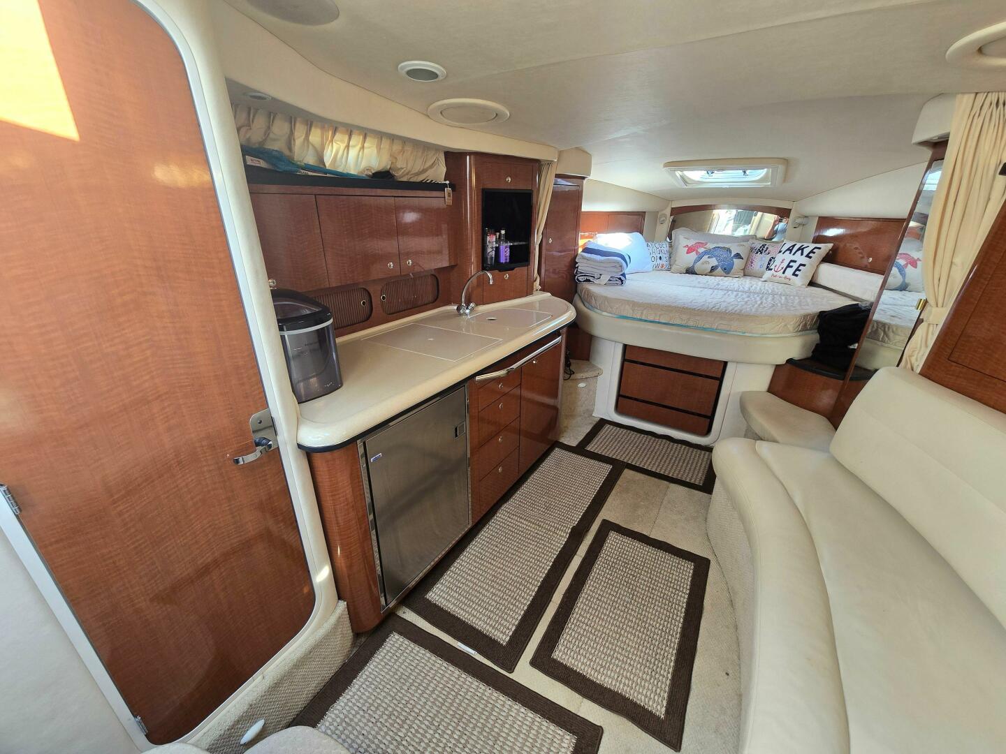 34ft Sea Ray Yacht For Sale