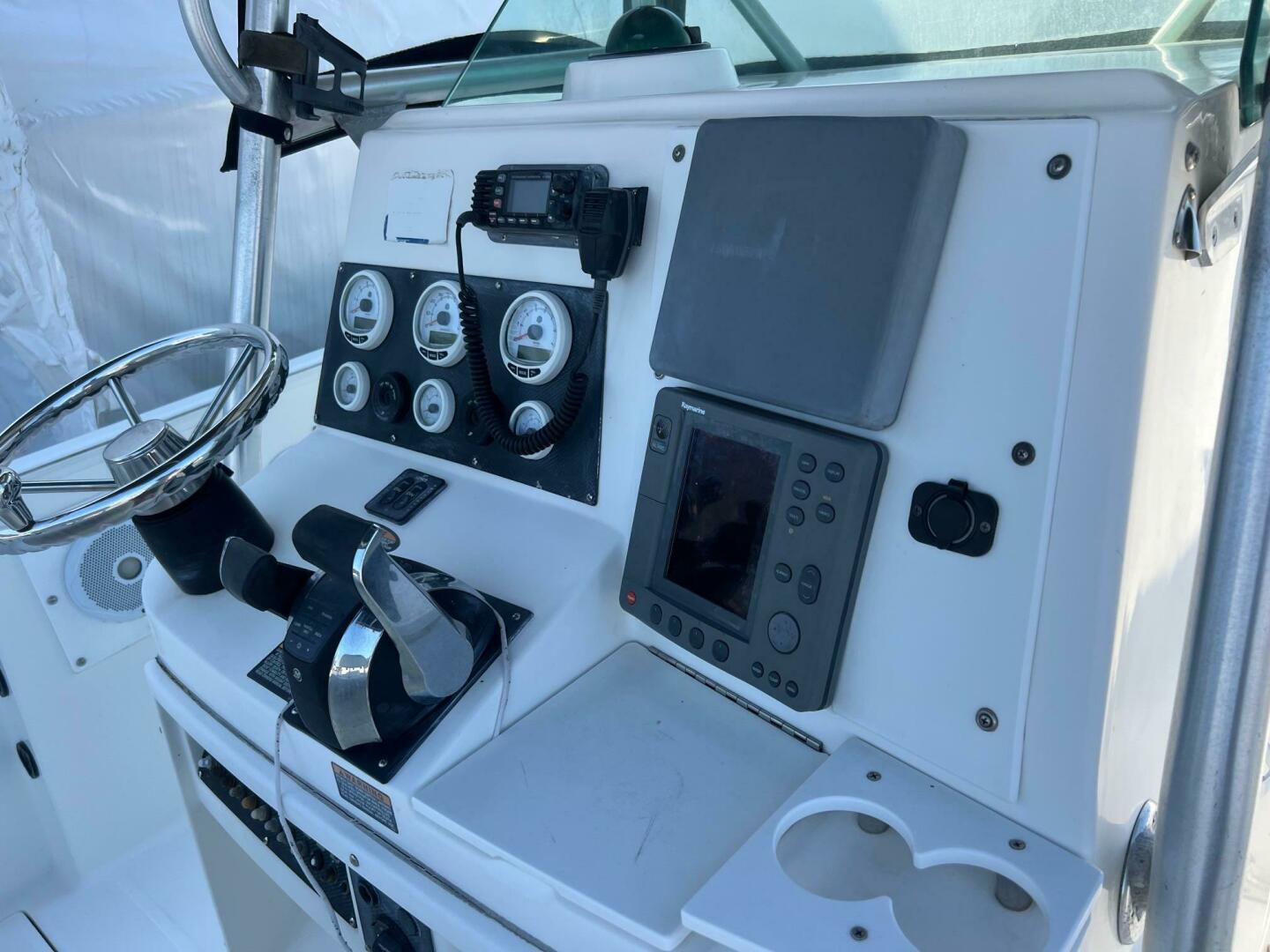 26ft Robalo Yacht For Sale