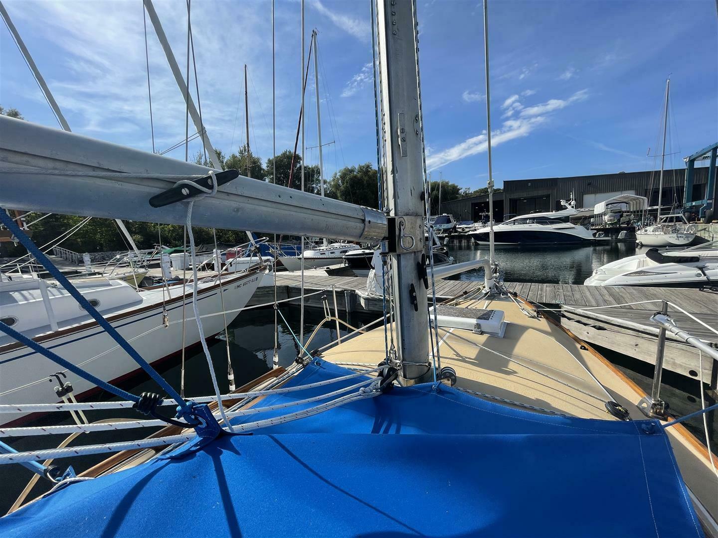 Opus 29ft Vineyard Vixen Yacht For Sale