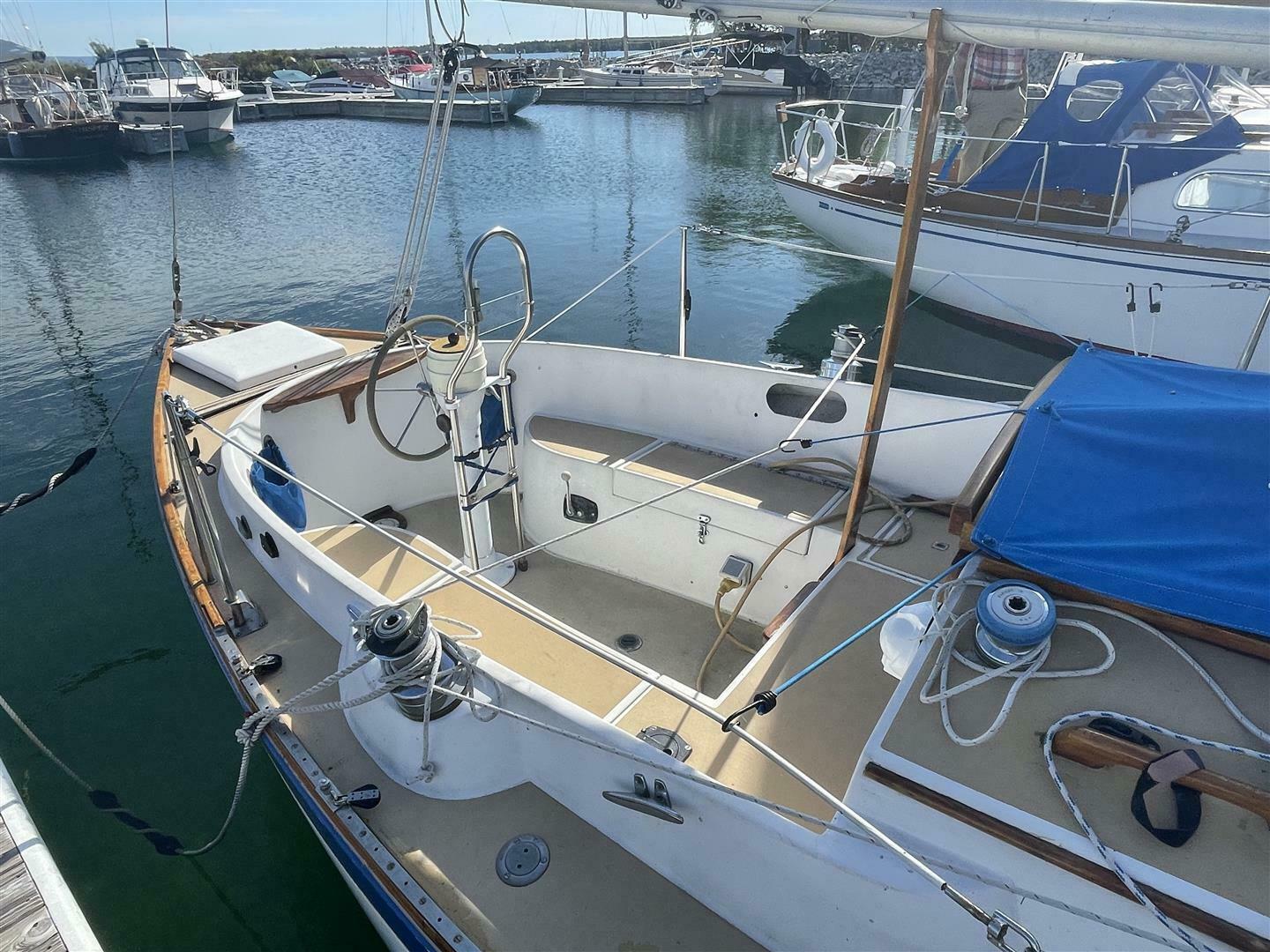 Opus 29ft Vineyard Vixen Yacht For Sale