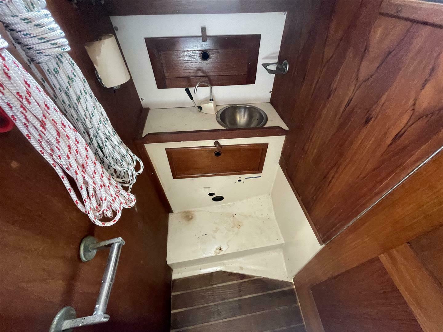 Opus 29ft Vineyard Vixen Yacht For Sale