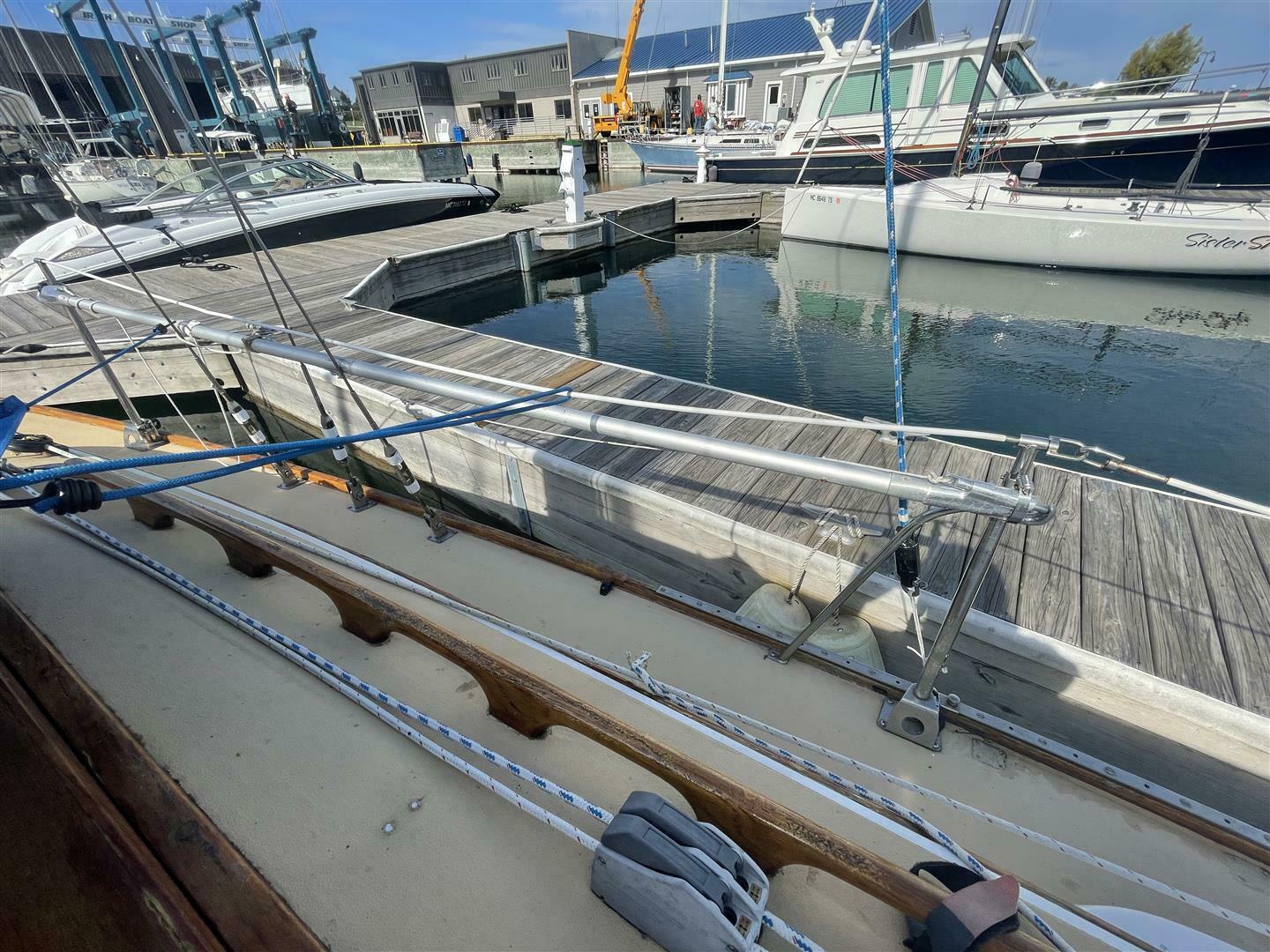 Opus 29ft Vineyard Vixen Yacht For Sale