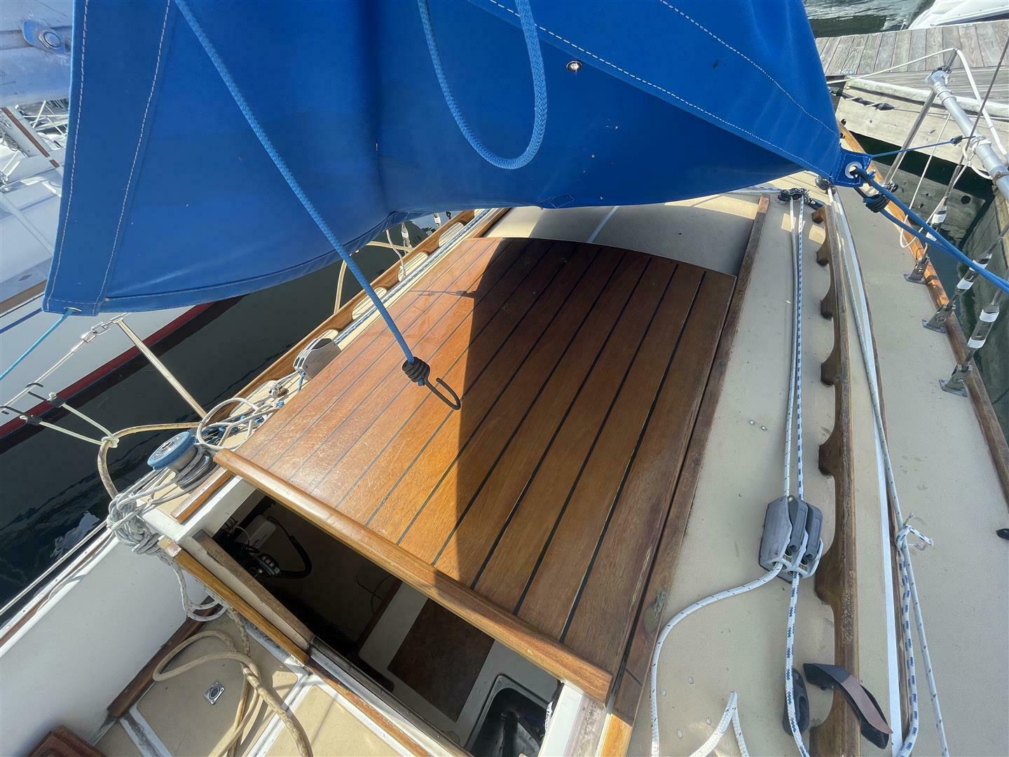 Opus 29ft Vineyard Vixen Yacht For Sale
