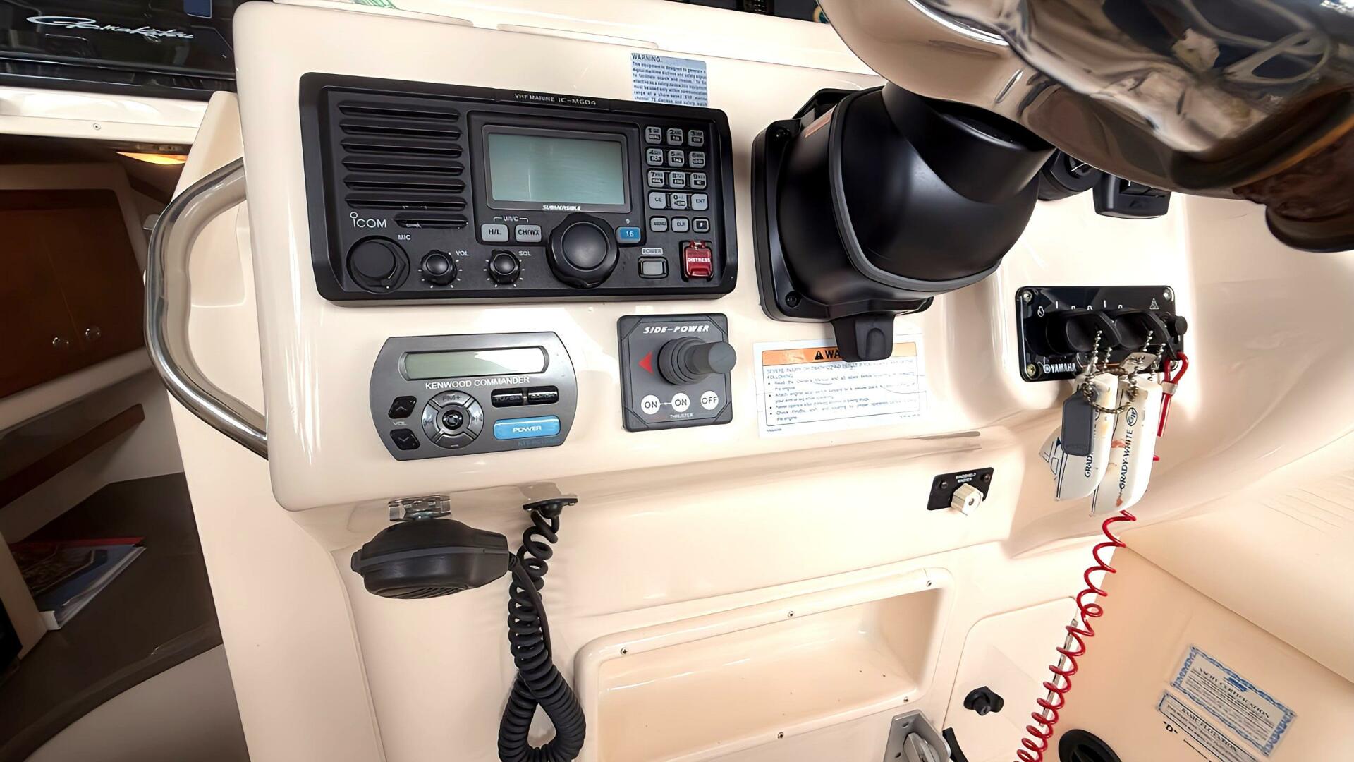 30ft Grady White Yacht For Sale