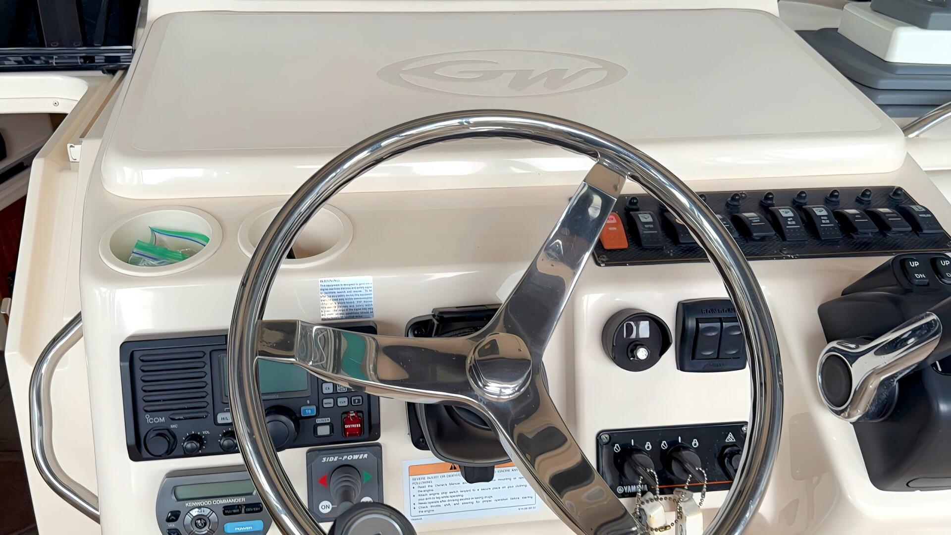 30ft Grady White Yacht For Sale