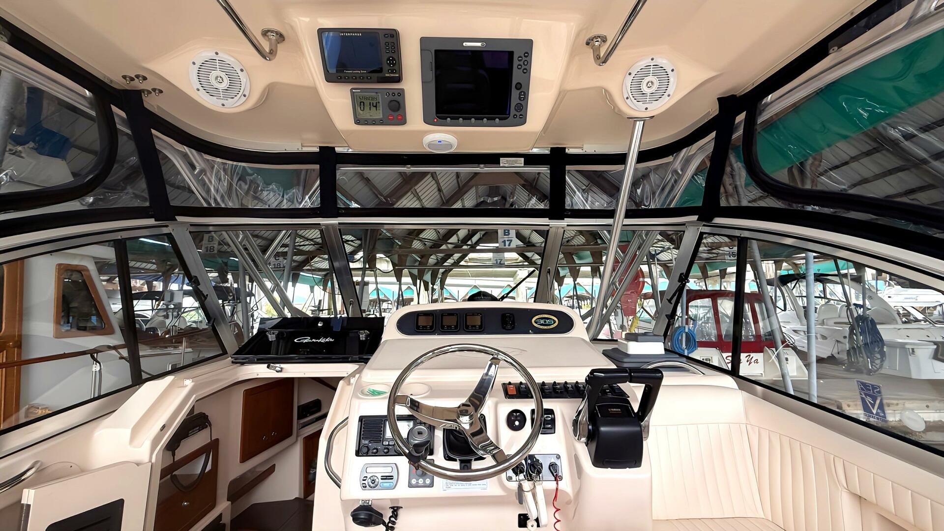 30ft Grady White Yacht For Sale