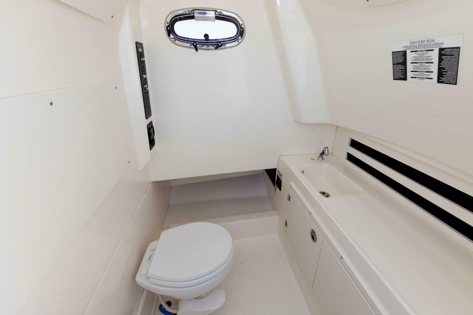 Murphy s Law 33ft Boston Whaler Yacht For Sale