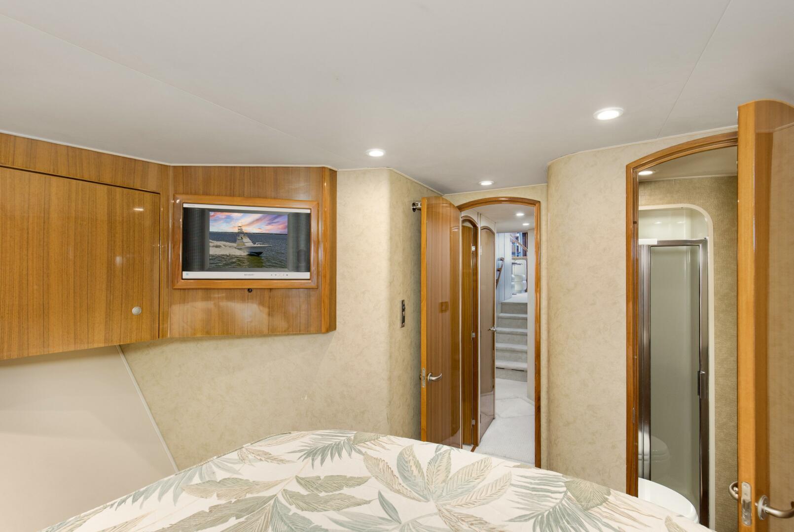 2007 64 Viking Enclosed Bridge Reel Blues Forward Stateroom 