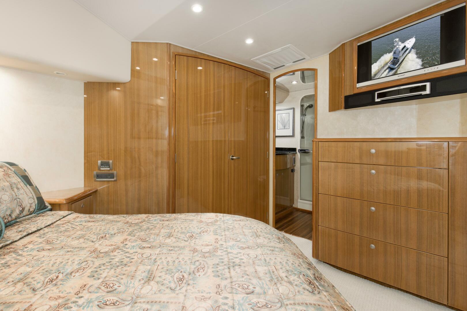 2007 64 Viking Enclosed Bridge Reel Blues Primary Stateroom 