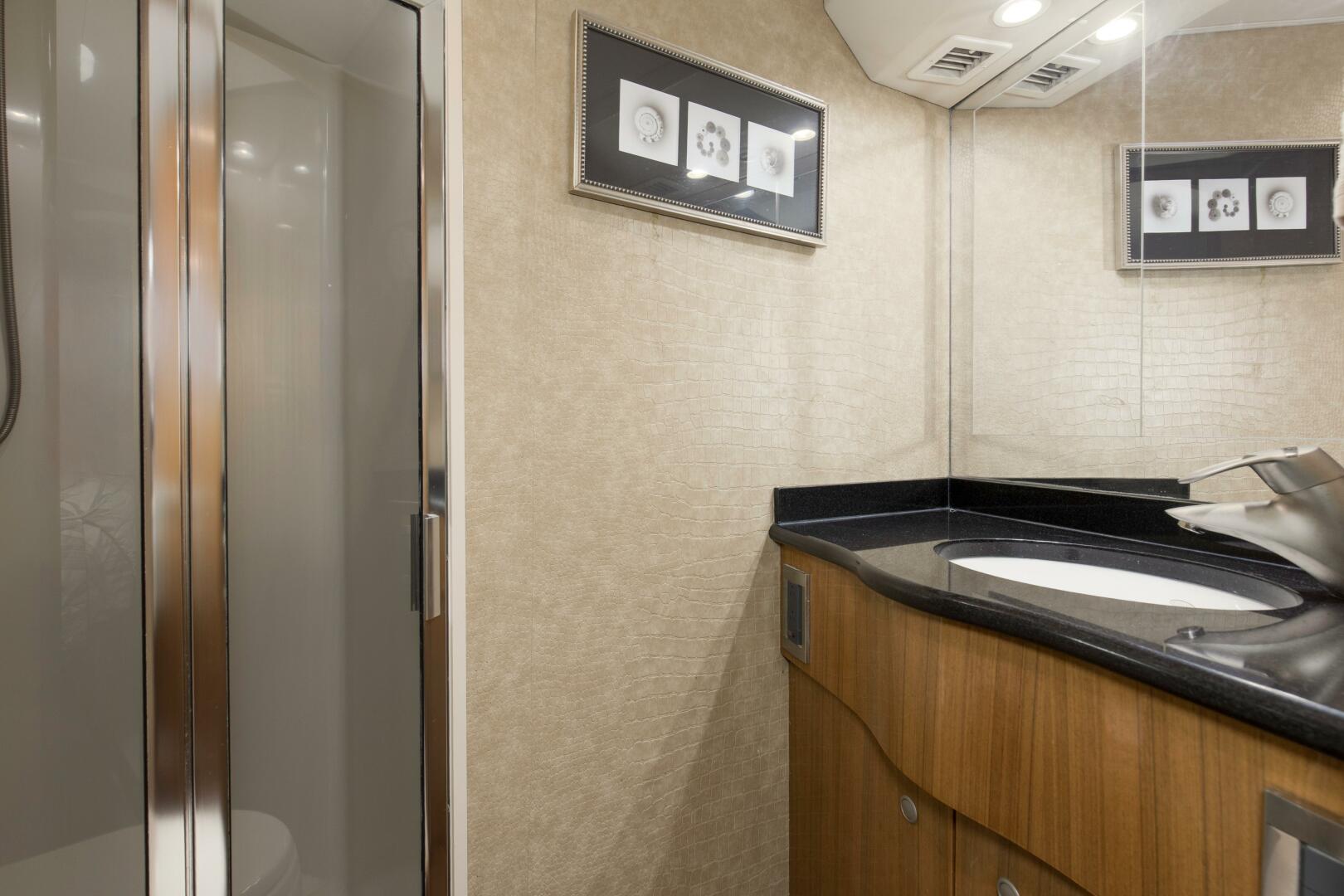 2007 64 Viking Enclosed Bridge Reel Blues Forward Stateroom 