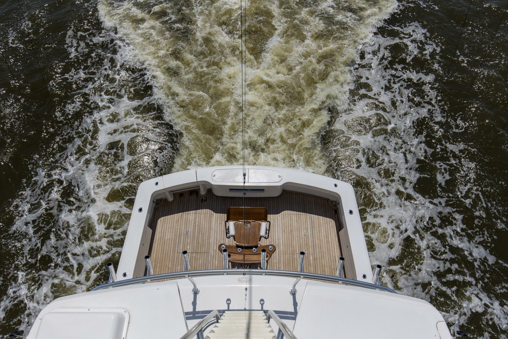 2007 64 Viking Enclosed Bridge Reel Blues Tower View (1)