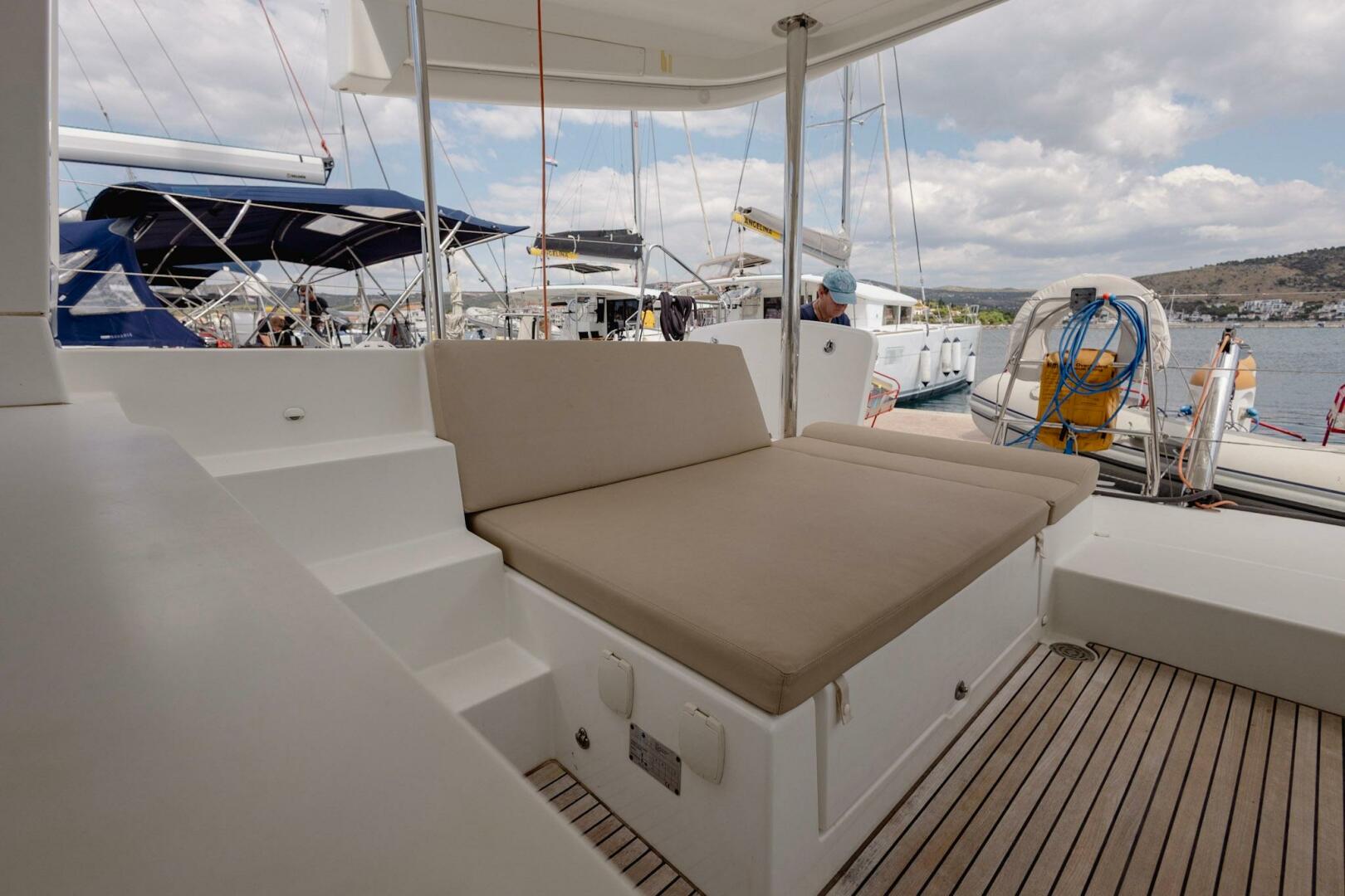 45ft Lagoon Yacht For Sale