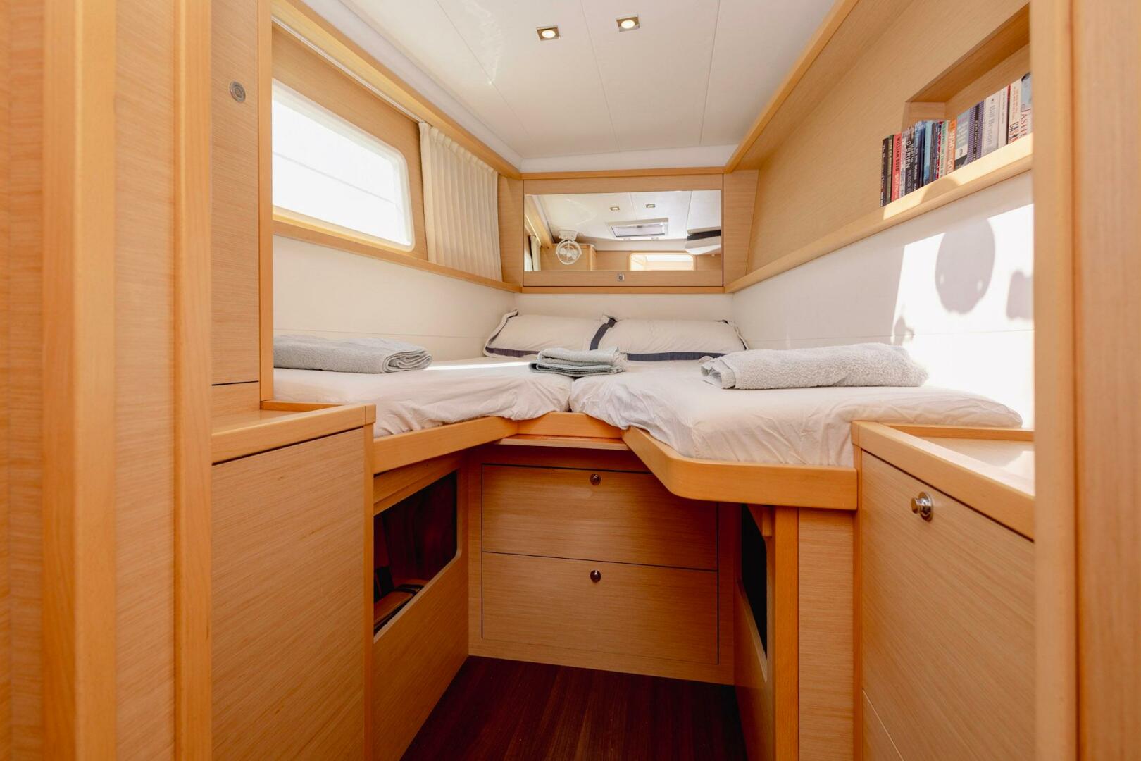 45ft Lagoon Yacht For Sale