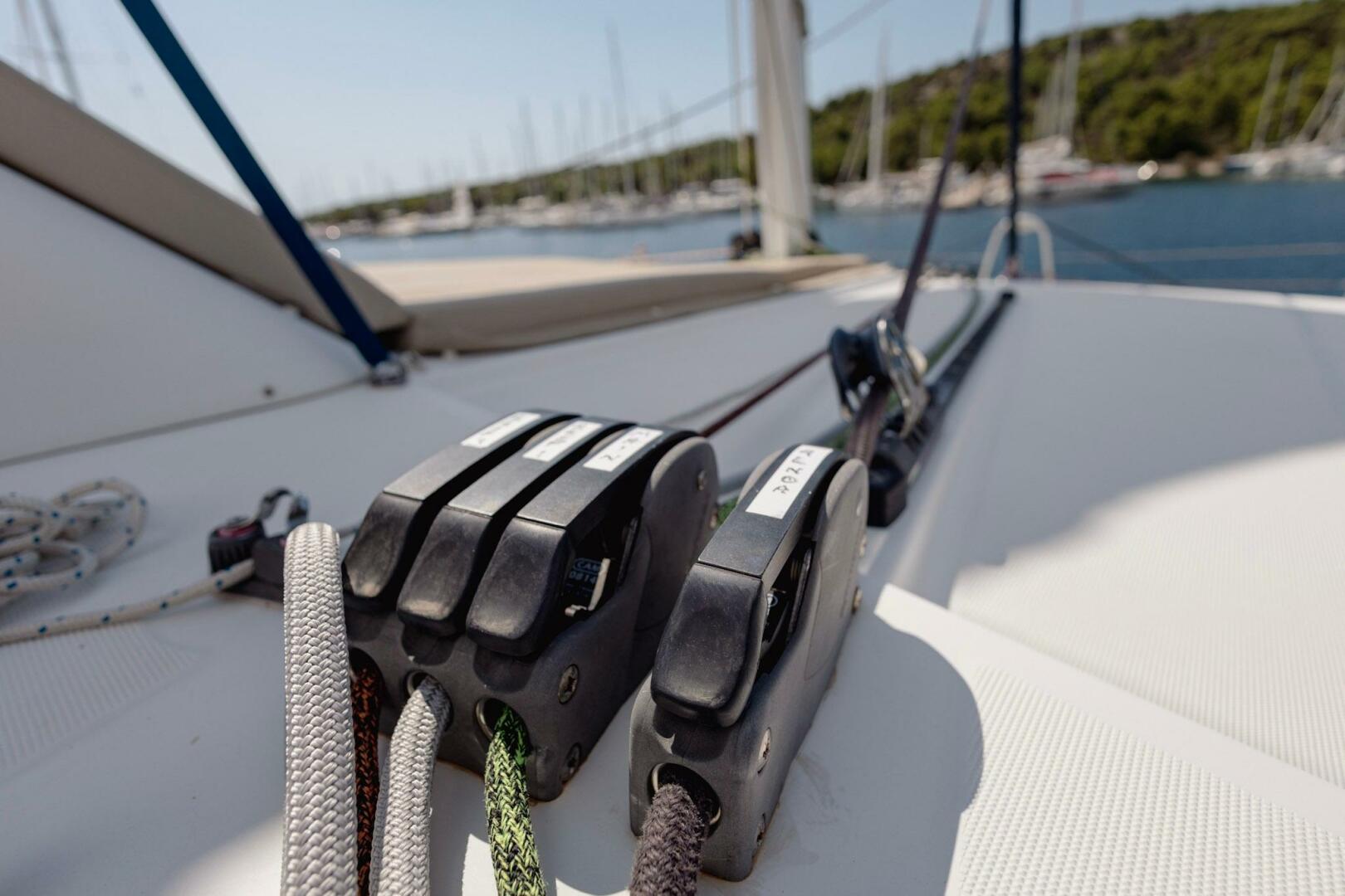 45ft Lagoon Yacht For Sale