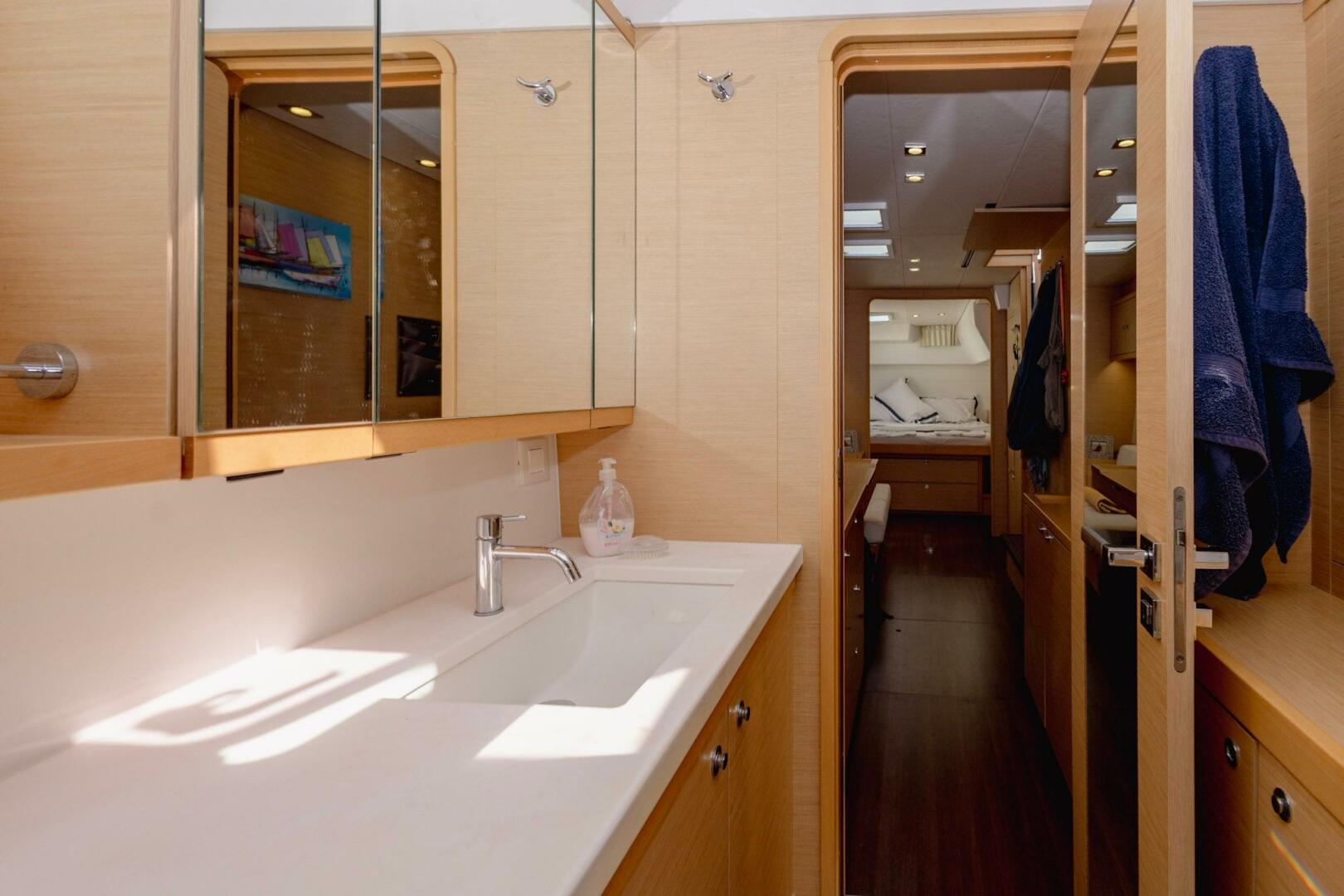 45ft Lagoon Yacht For Sale
