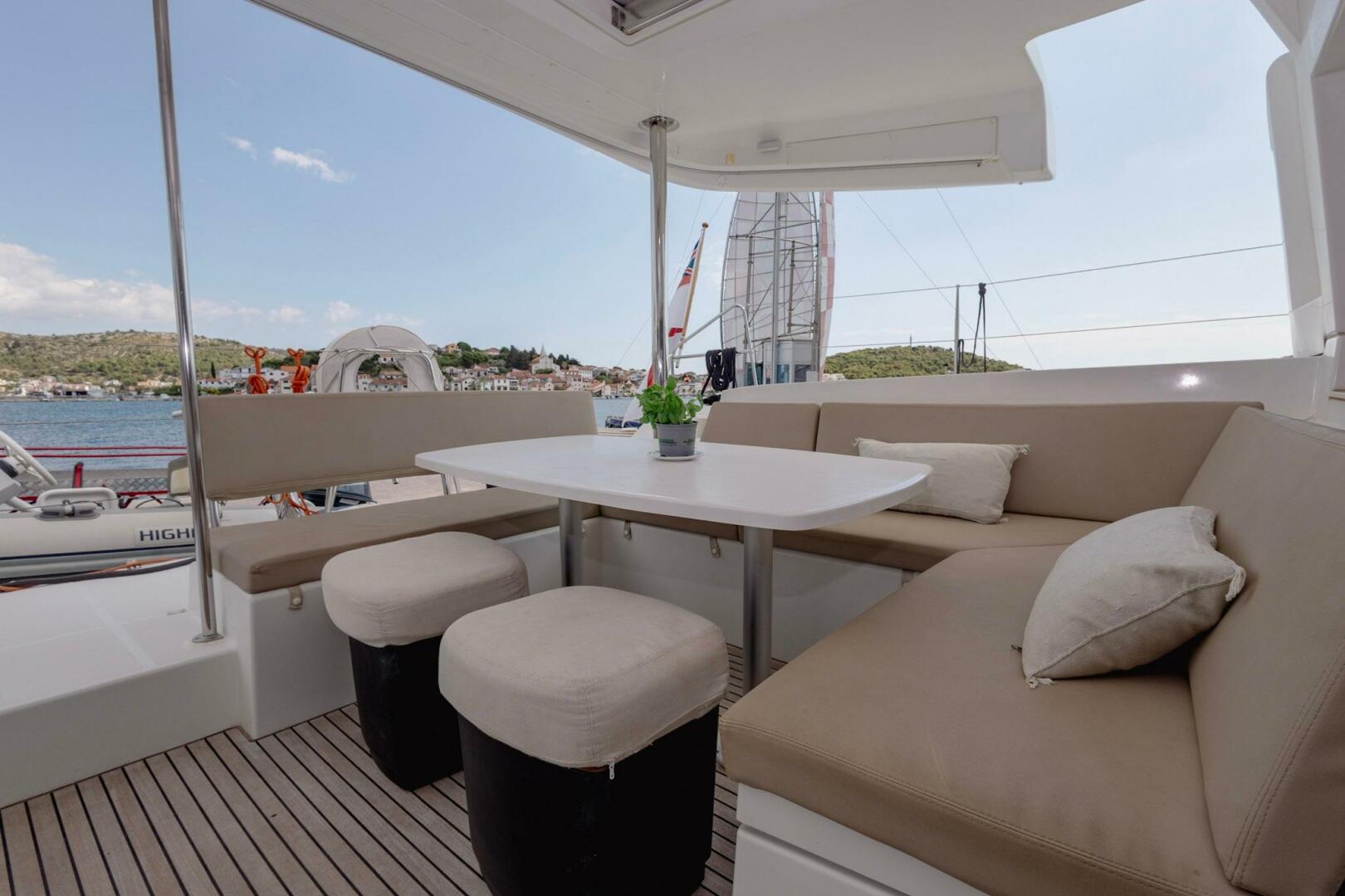 45ft Lagoon Yacht For Sale