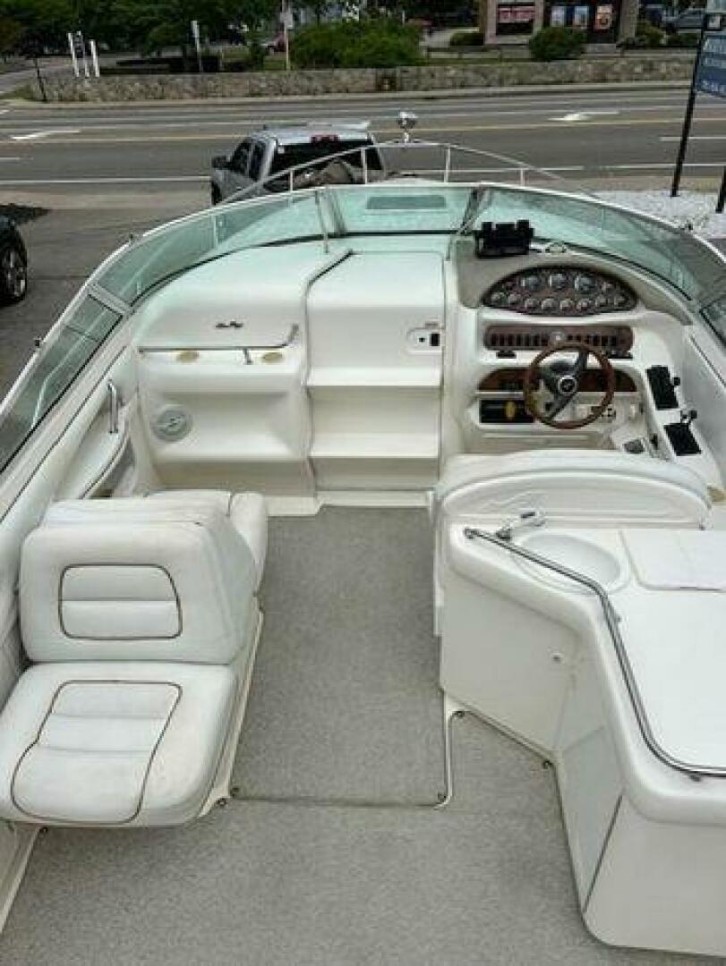 28ft Sea Ray Yacht For Sale