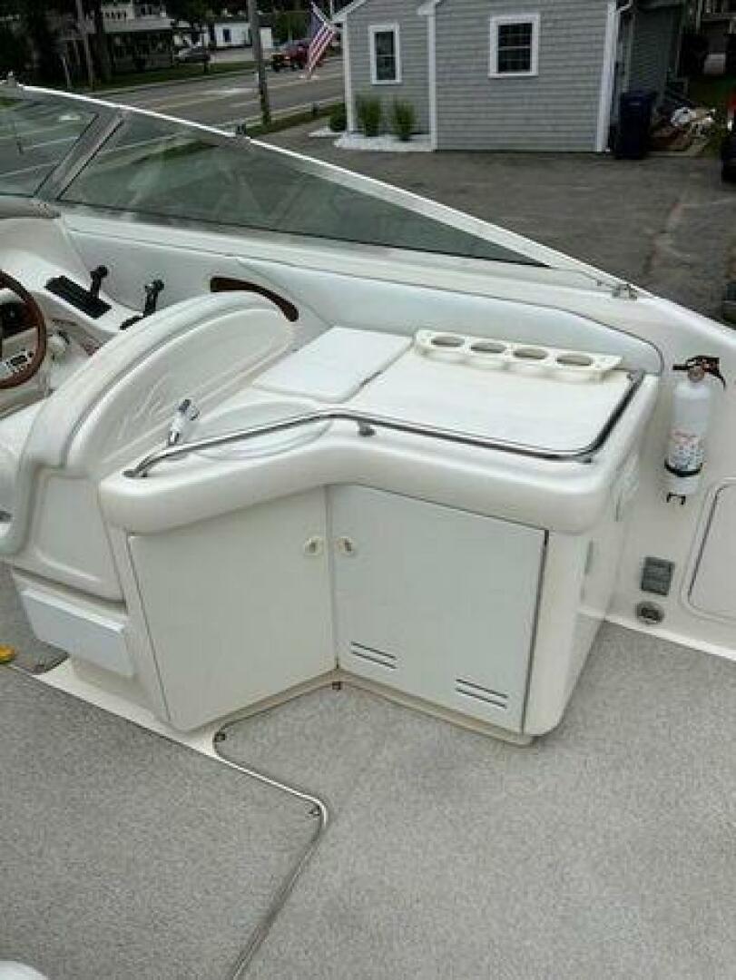 28ft Sea Ray Yacht For Sale