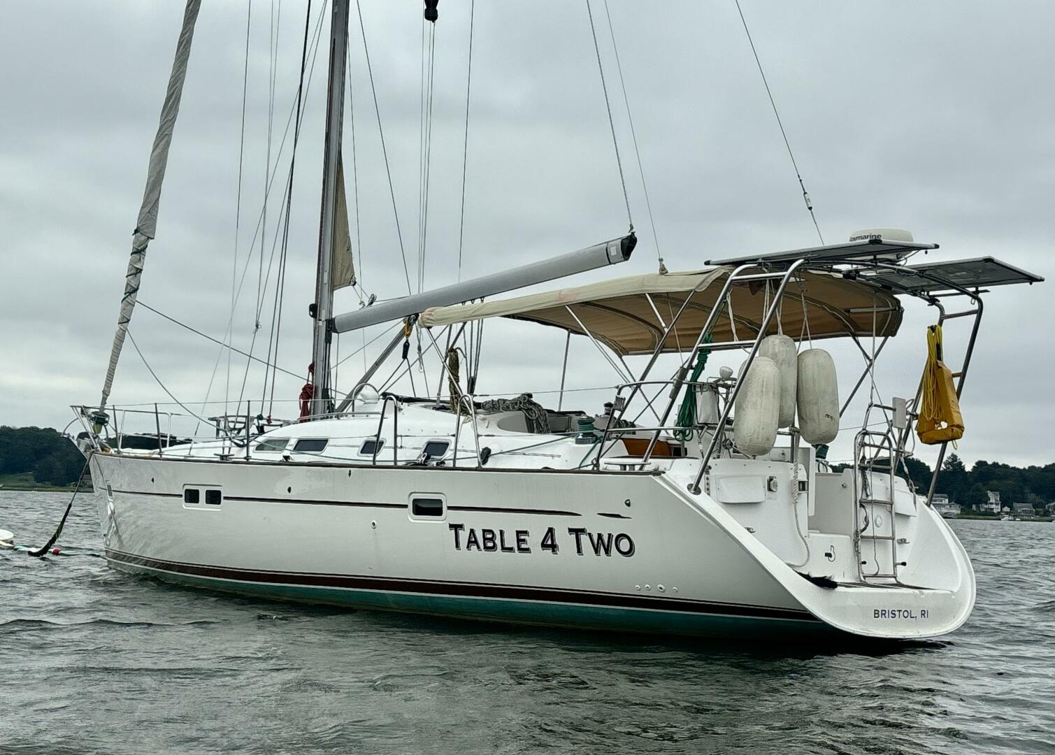 Table 4 Two 42ft Beneteau Yacht For Sale