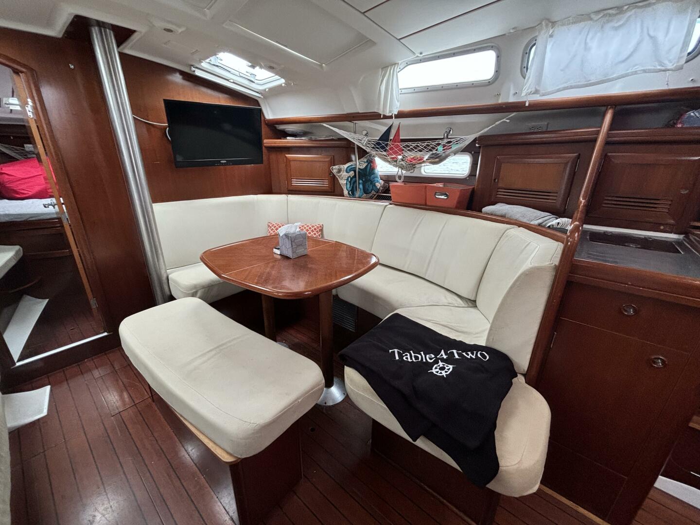 Table 4 Two 42ft Beneteau Yacht For Sale