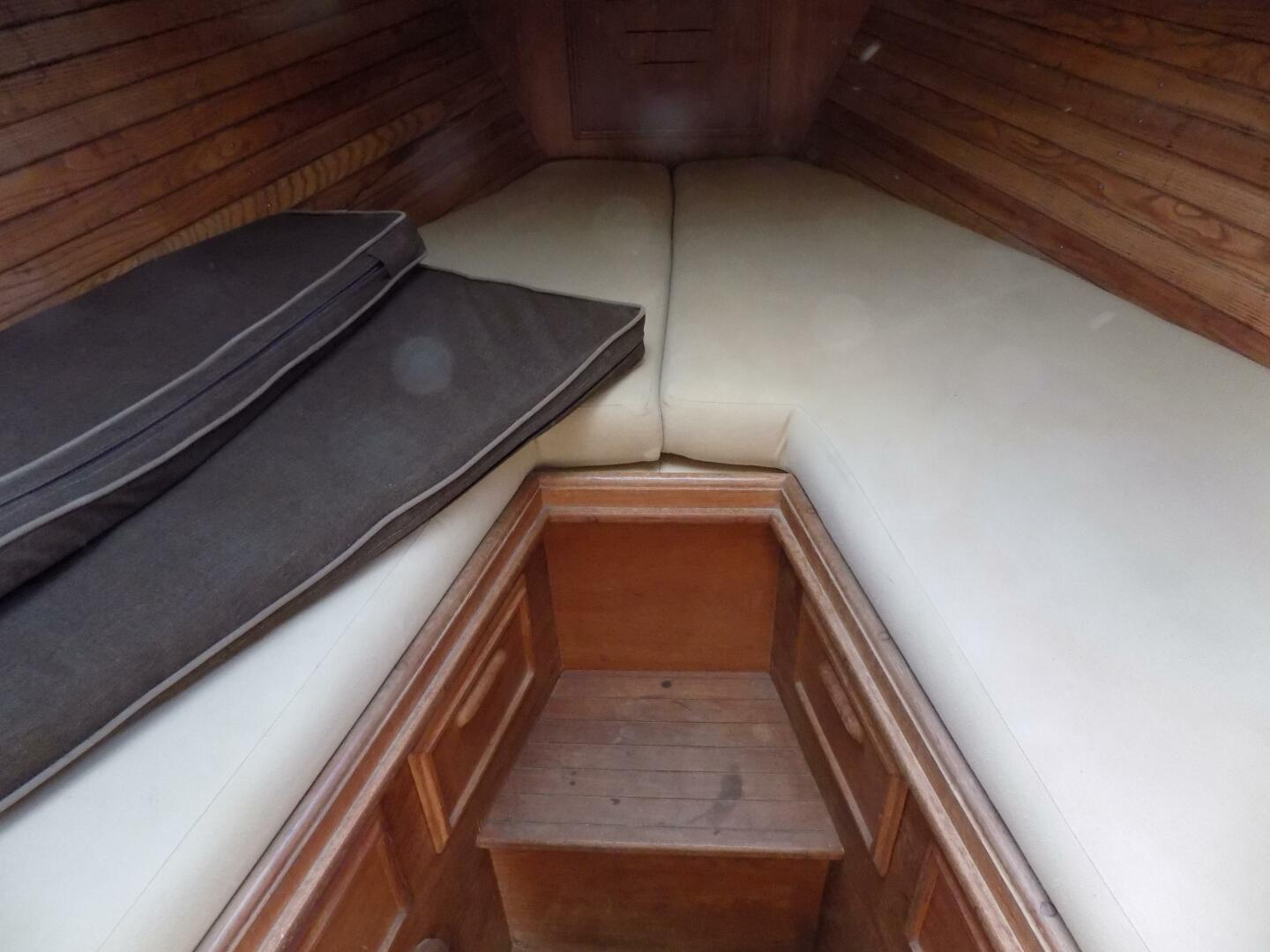 Peregrine 30ft Cape Dory Yacht For Sale