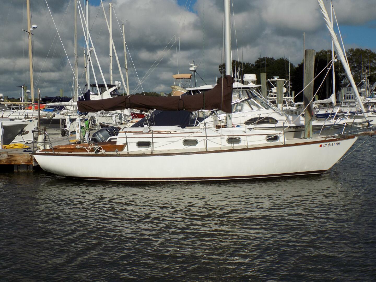 Peregrine 30ft Cape Dory Yacht For Sale