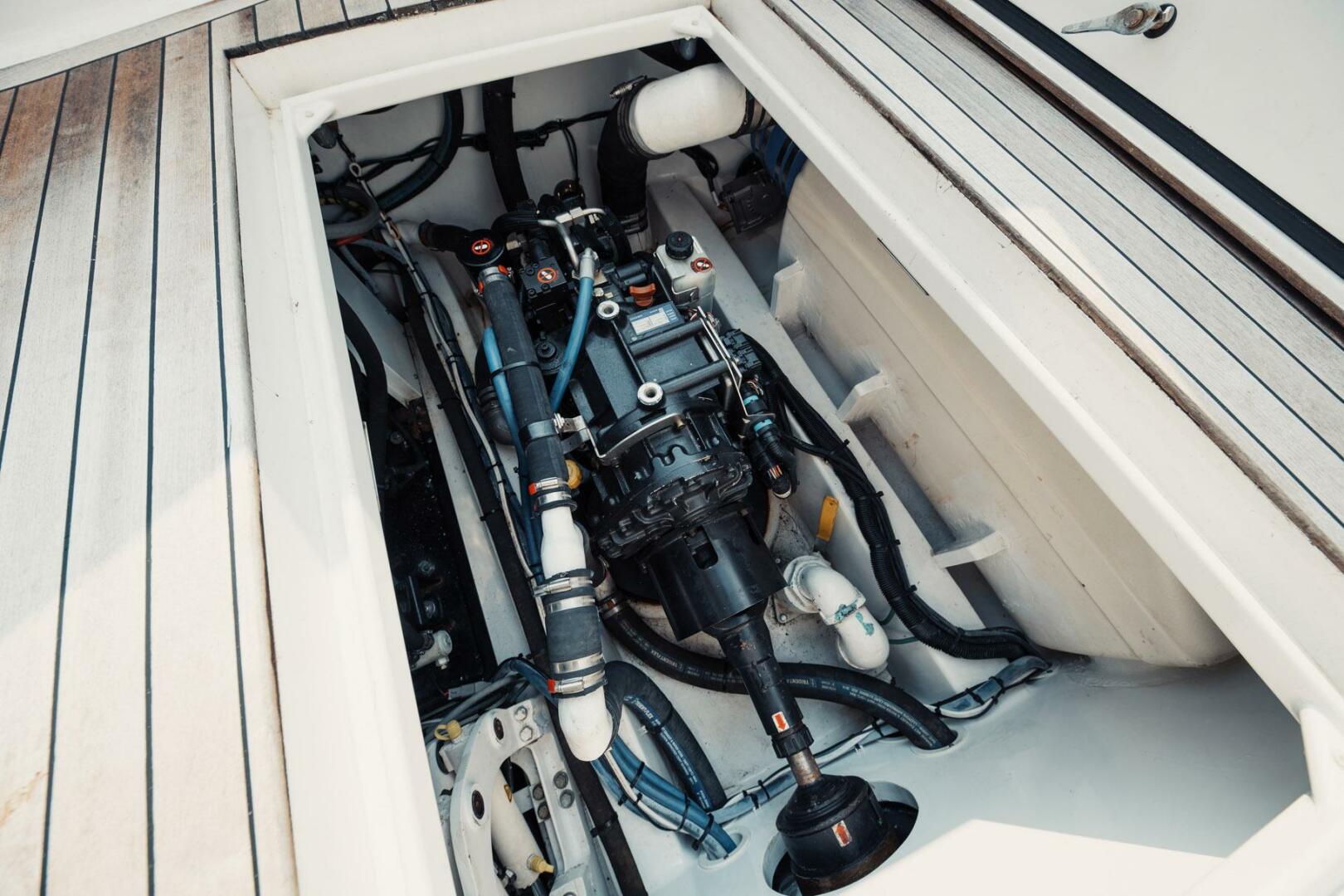 DOG HOUSE 40ft F amp S Yacht For Sale
