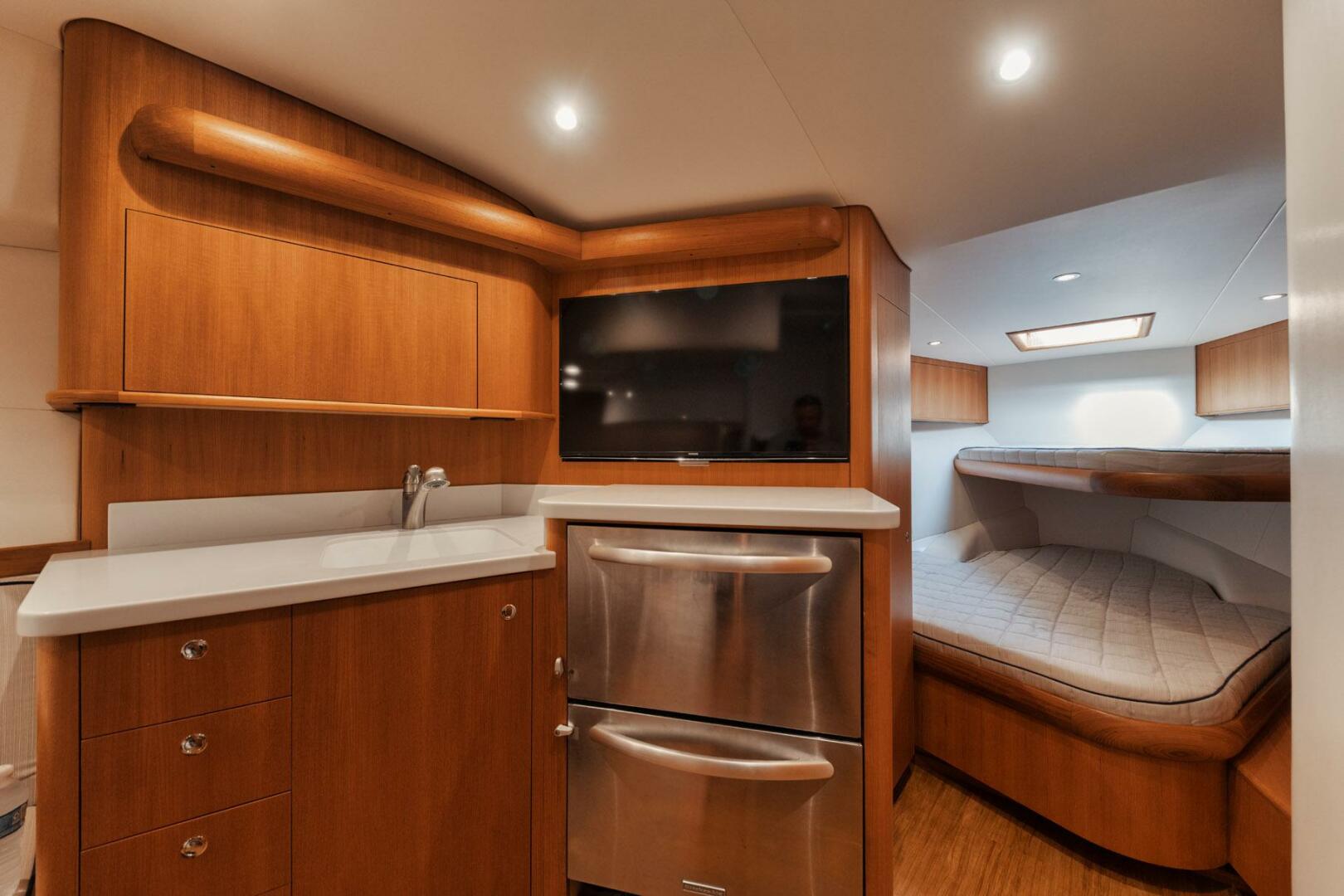 DOG HOUSE 40ft F amp S Yacht For Sale