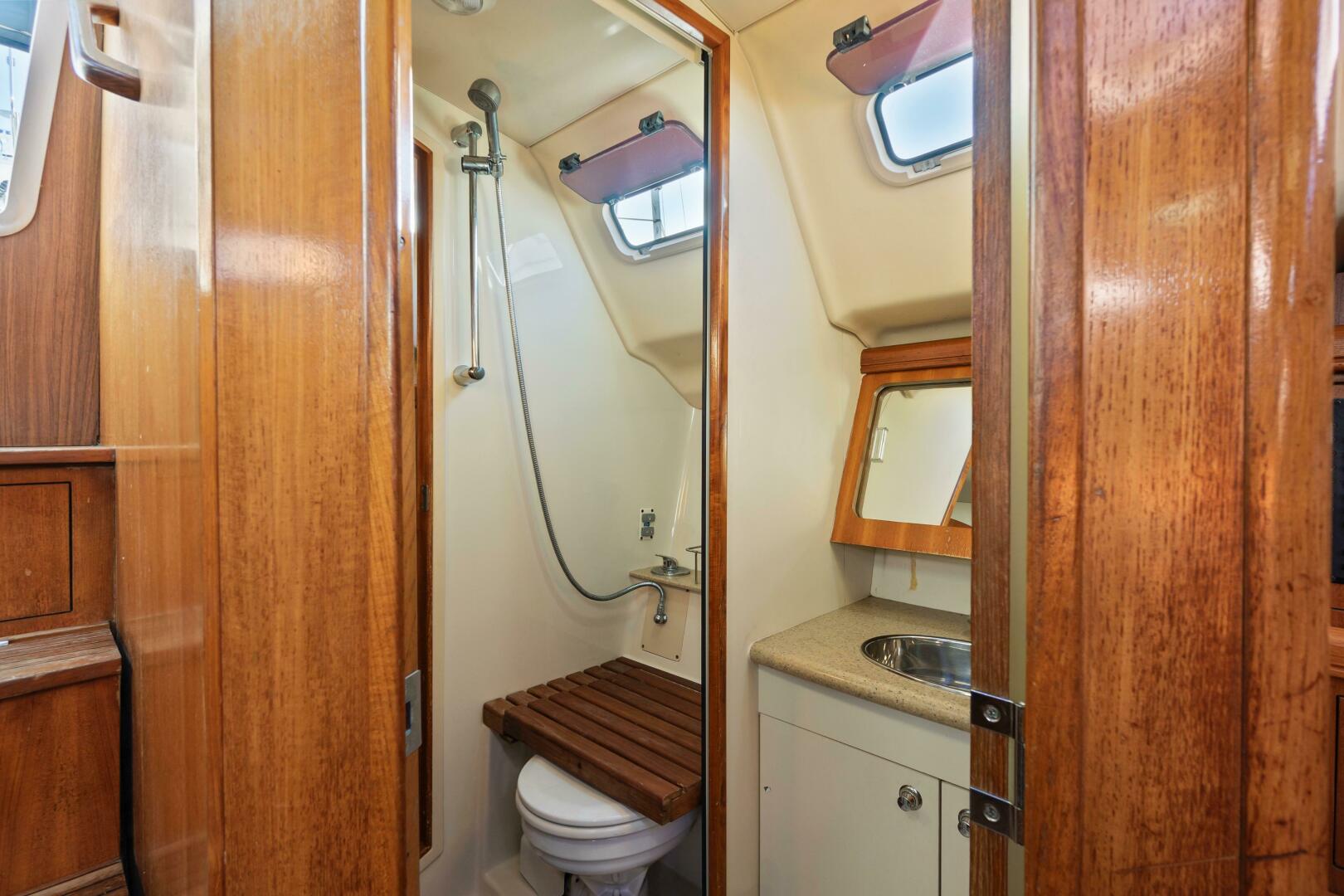 Plan Sea  38ft Hunter Yacht For Sale