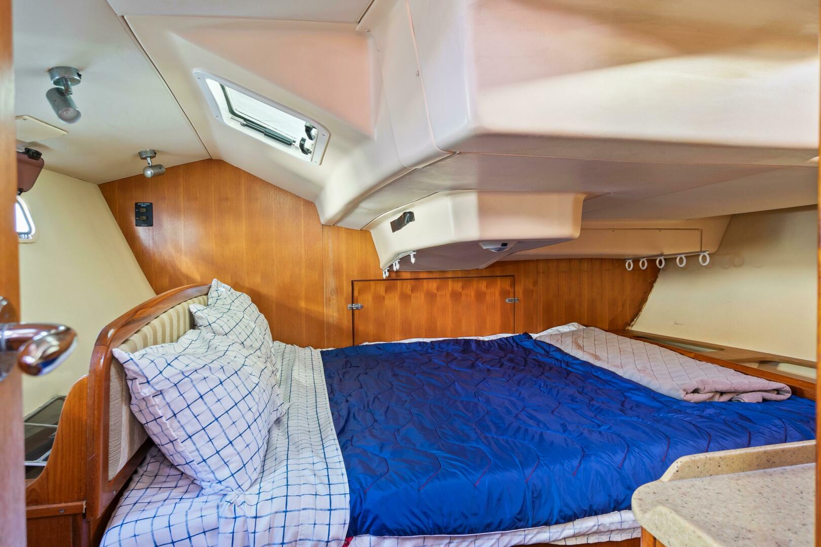 Plan Sea  38ft Hunter Yacht For Sale
