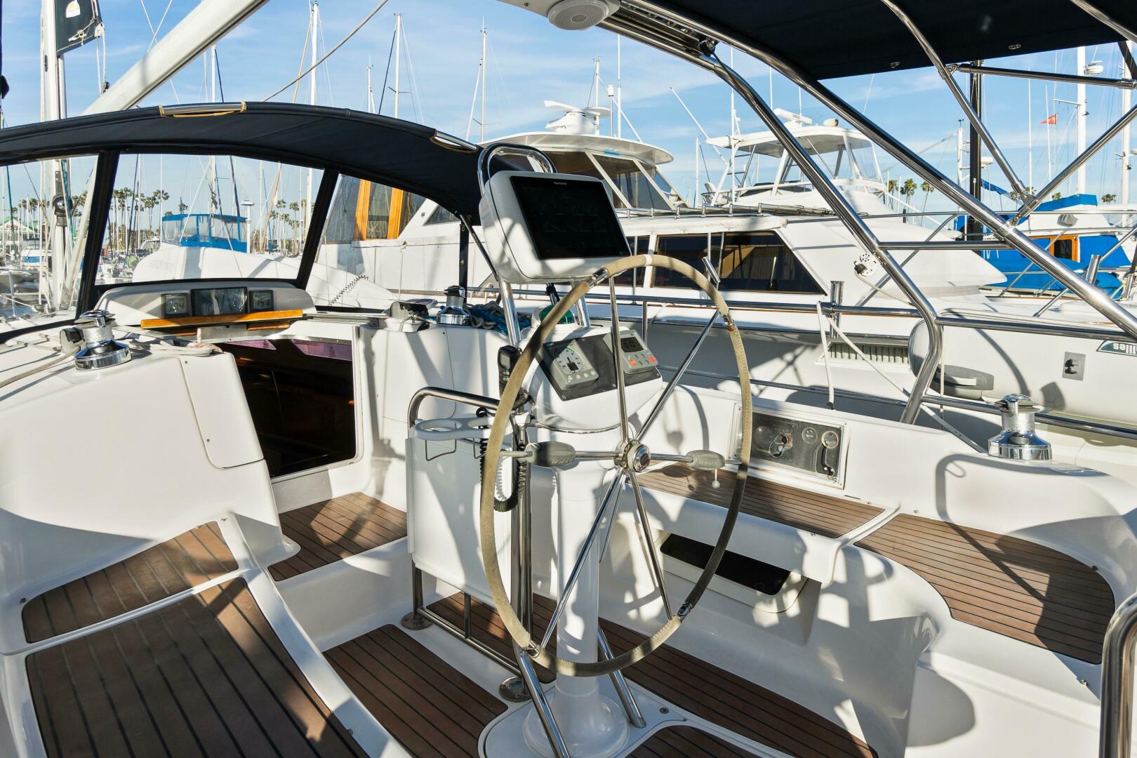 Plan Sea  38ft Hunter Yacht For Sale