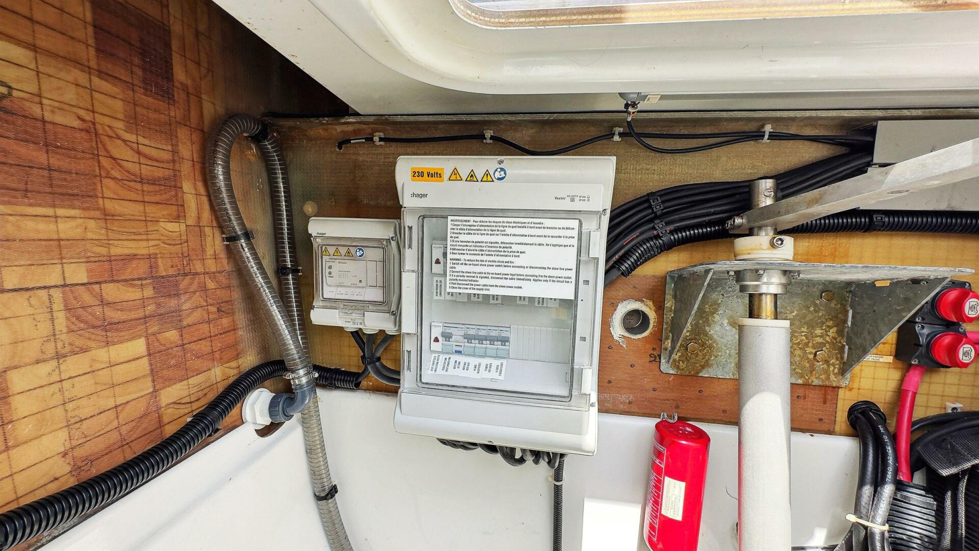 38ft Fountaine Pajot Yacht For Sale