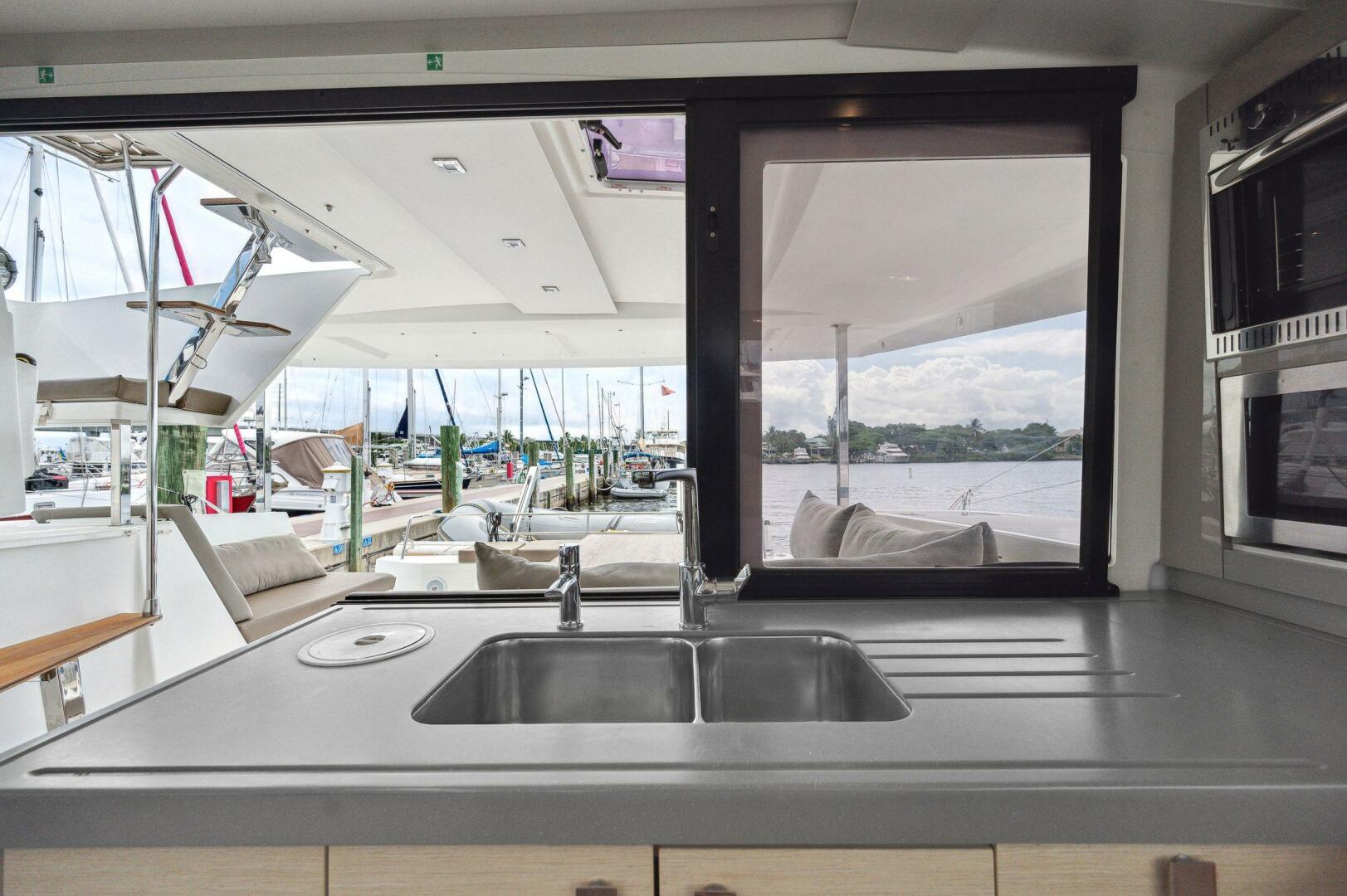 38ft Fountaine Pajot Yacht For Sale