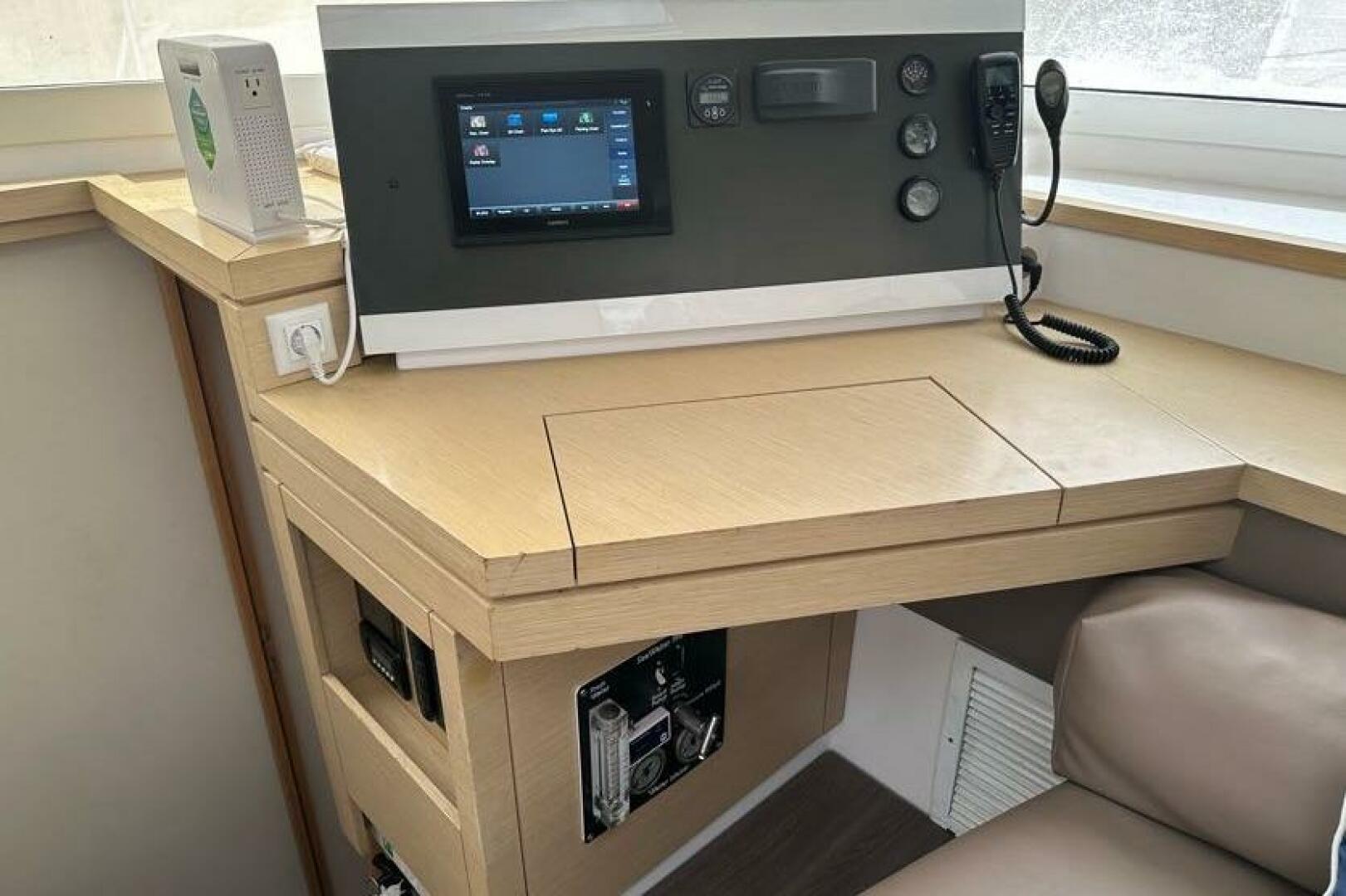 2017-fountaine-pajot-lucia-40-sail-9941108-20250910090717542
