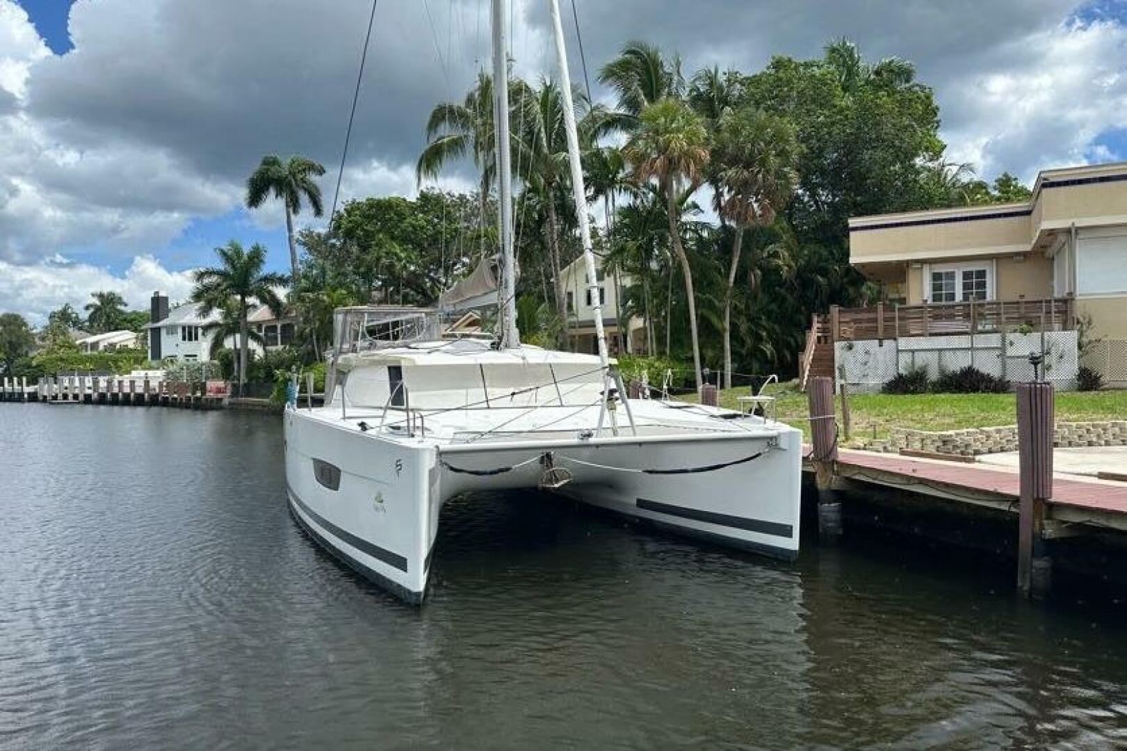 2017-fountaine-pajot-lucia-40-sail-9941108-20250910090024898