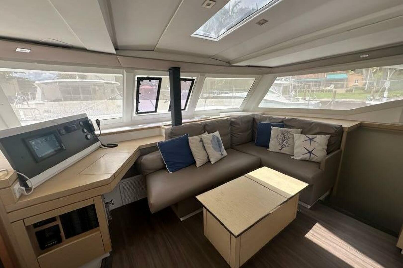 2017-fountaine-pajot-lucia-40-sail-9941108-20250910090718497