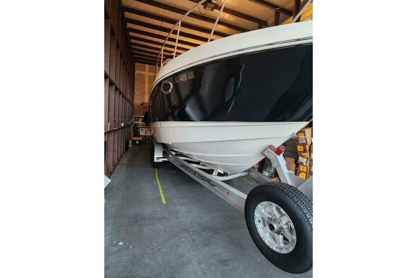 Clean Getaway 31ft Chaparral Yacht For Sale