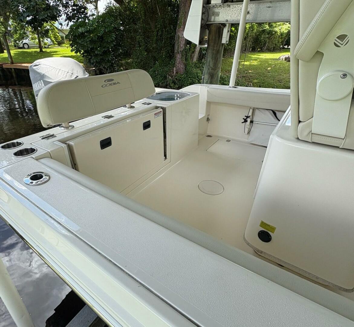 24ft Cobia Yacht For Sale