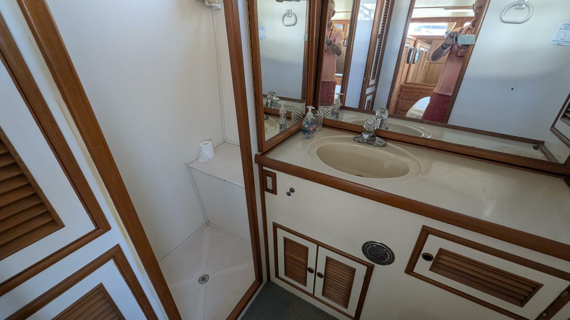 Fishers Folly IV 48ft Offshore Yachts Yacht For Sale