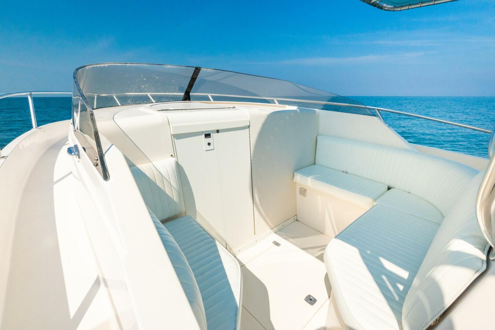 33ft Intrepid Yacht For Sale