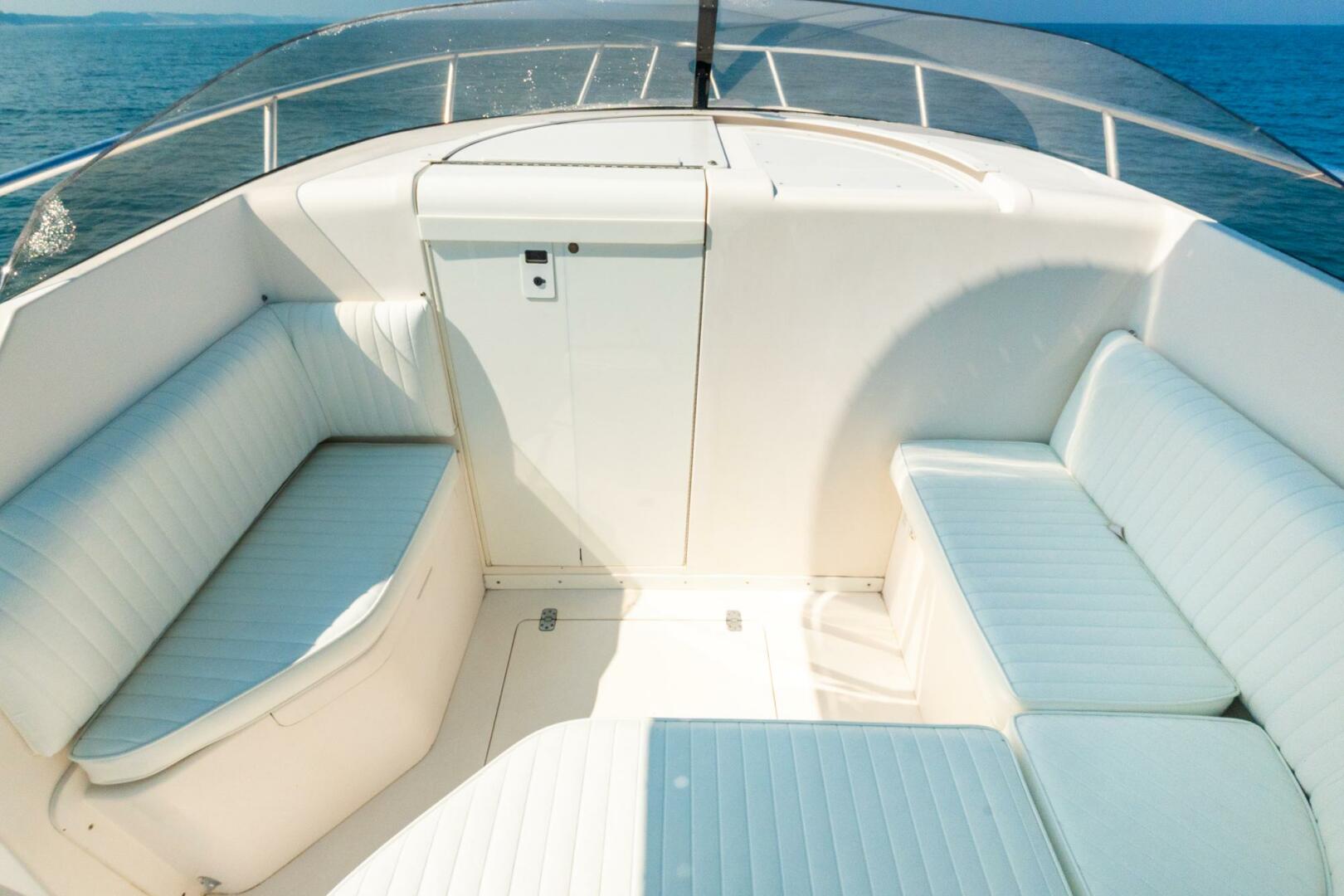 33ft Intrepid Yacht For Sale