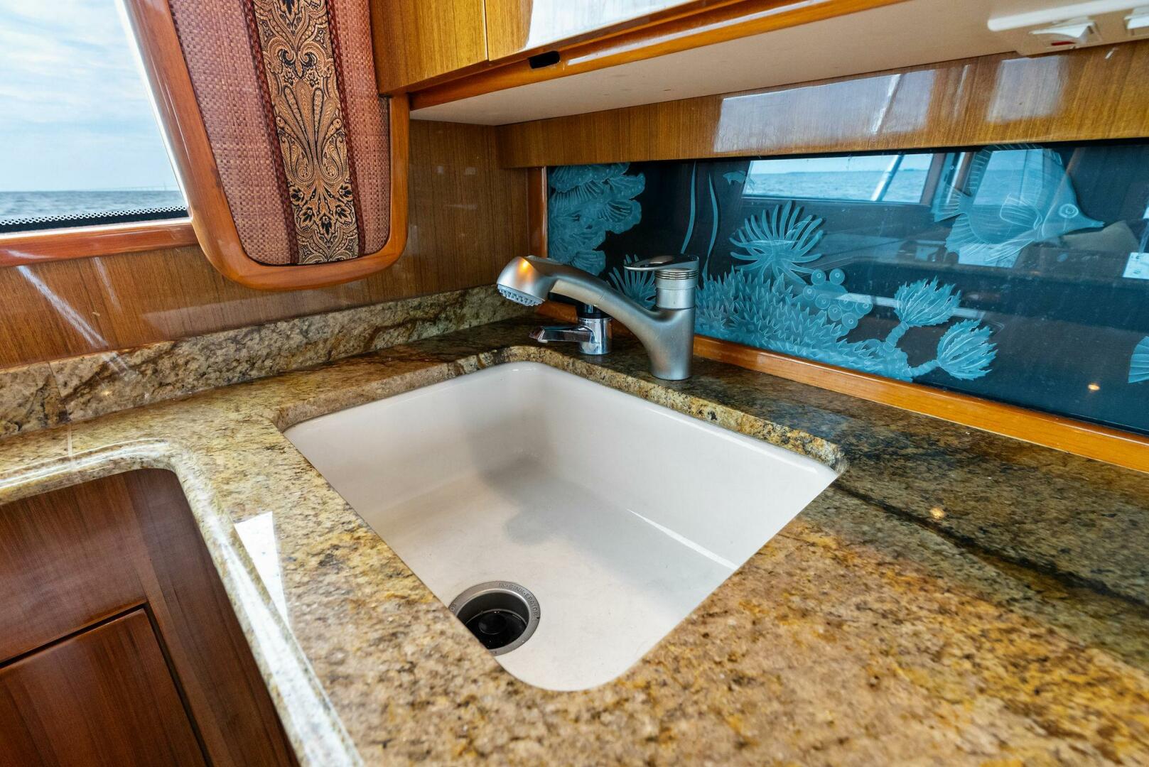 2006 Viking 61 Convertible KNOT ON CALL