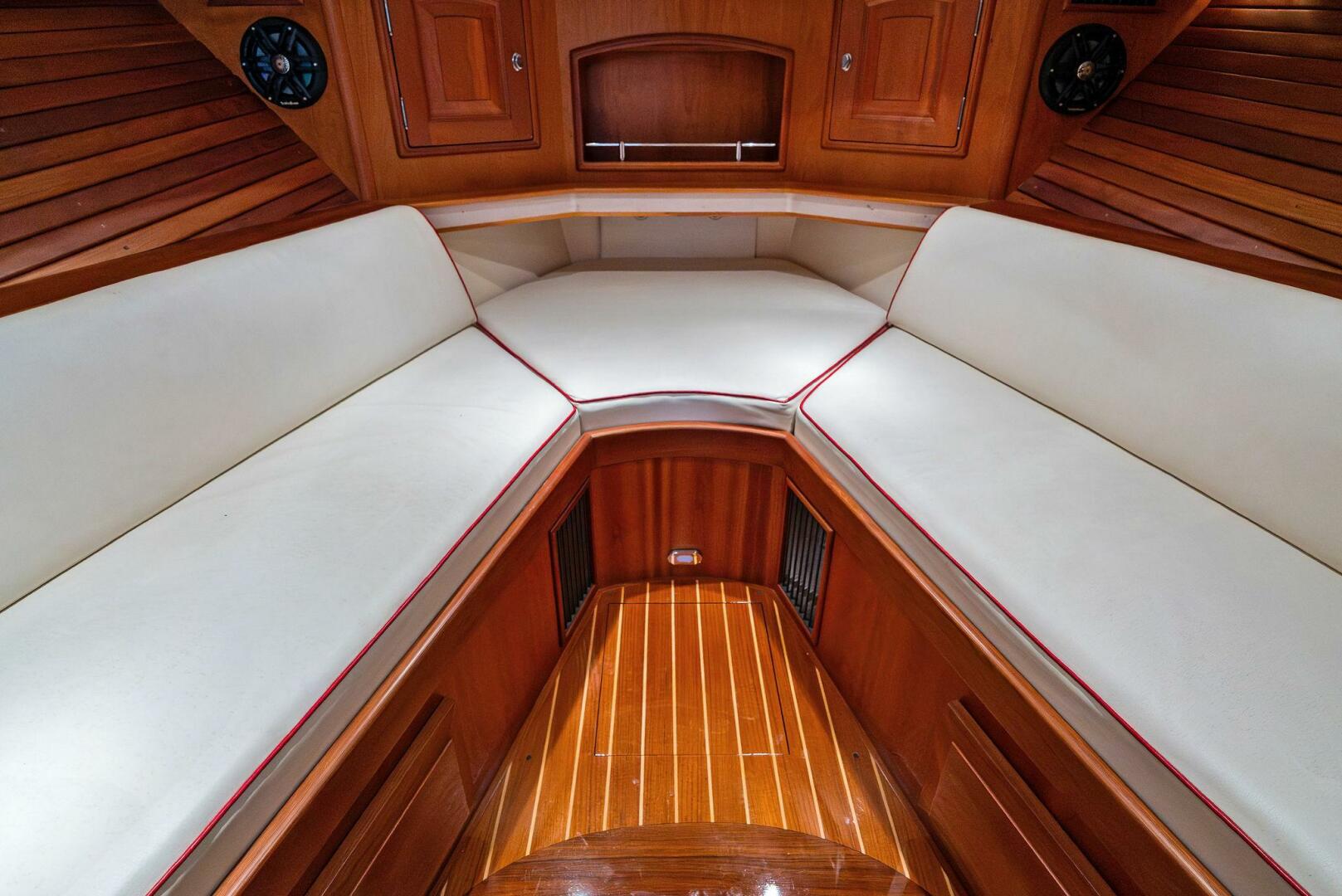 CAPRI 38ft Hinckley Yacht For Sale