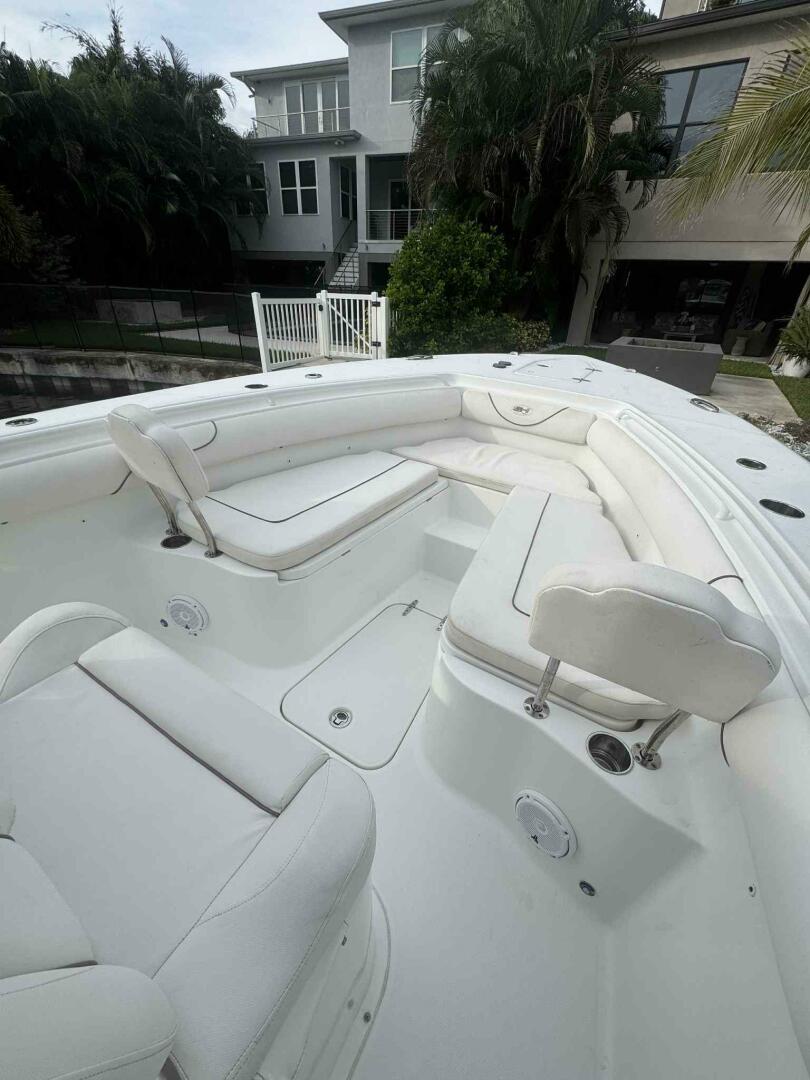 Just A Few Friends II 30ft Sea Hunt Yacht For Sale