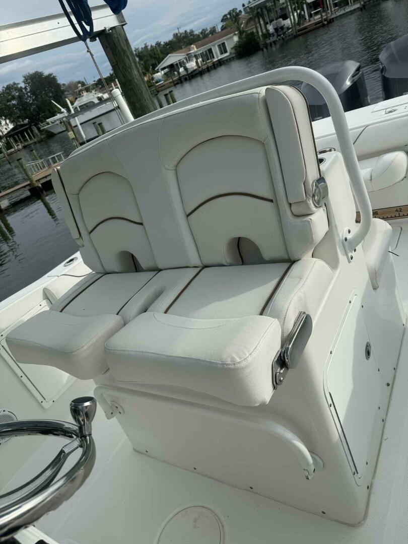 Just A Few Friends II 30ft Sea Hunt Yacht For Sale