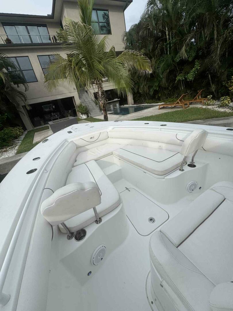 Just A Few Friends II 30ft Sea Hunt Yacht For Sale