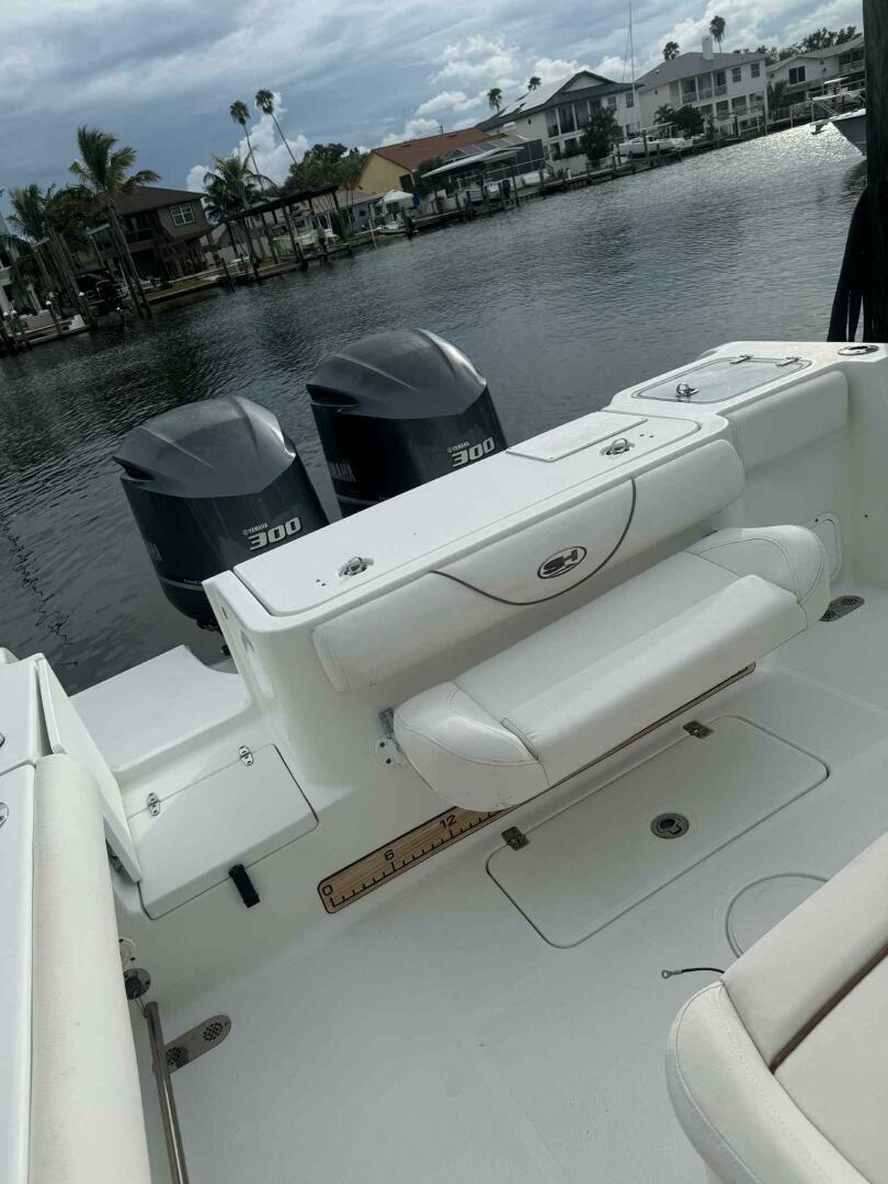 Just A Few Friends II 30ft Sea Hunt Yacht For Sale