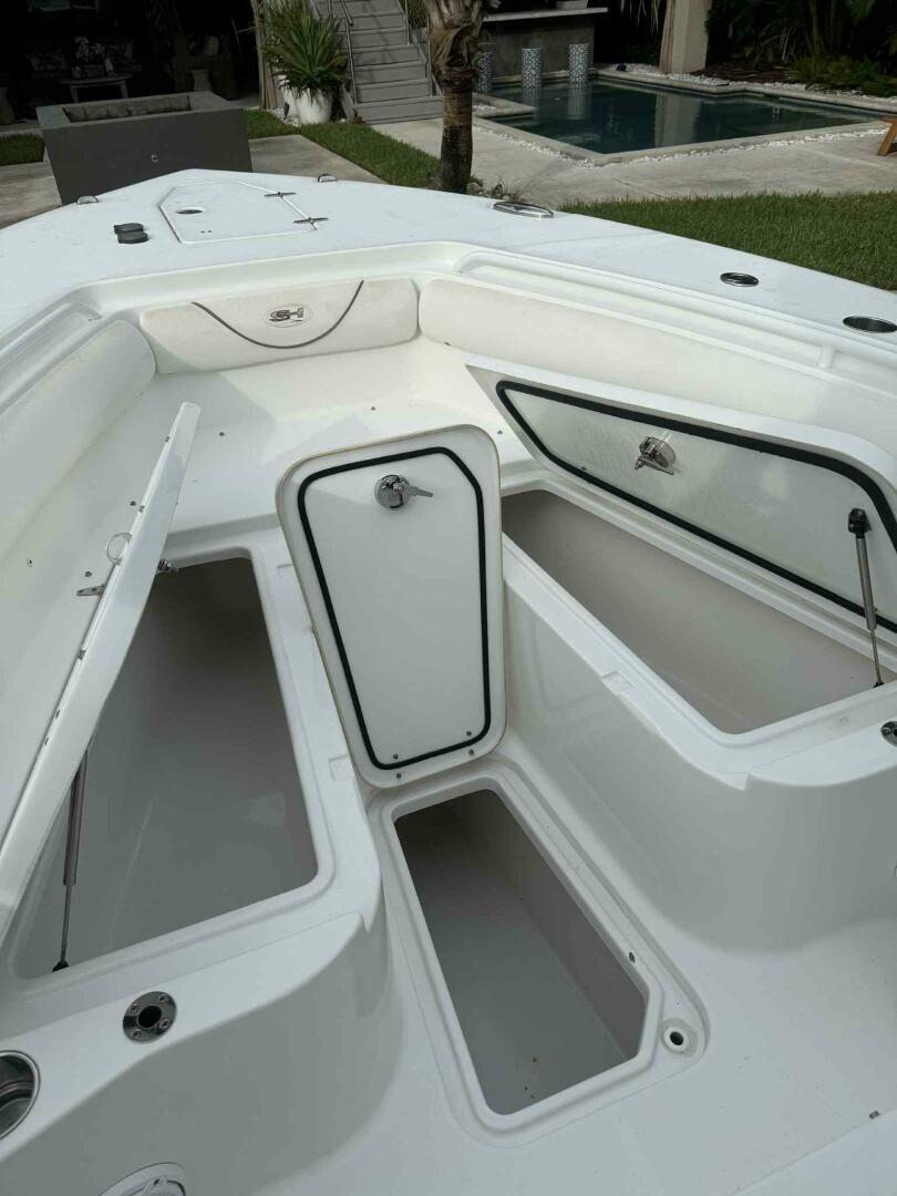 Just A Few Friends II 30ft Sea Hunt Yacht For Sale